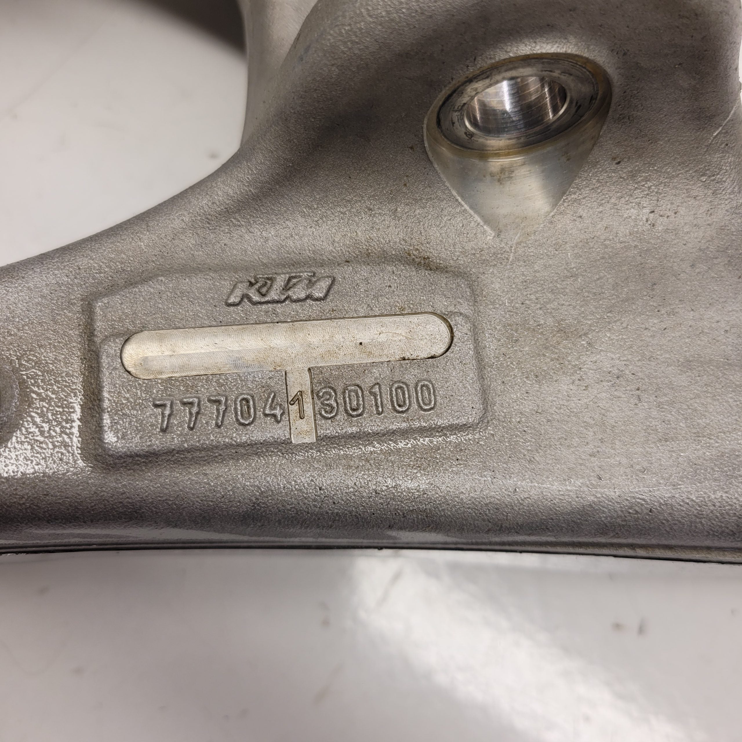 bras oscillant husqvarna 250 fc 2015 77704130100-4