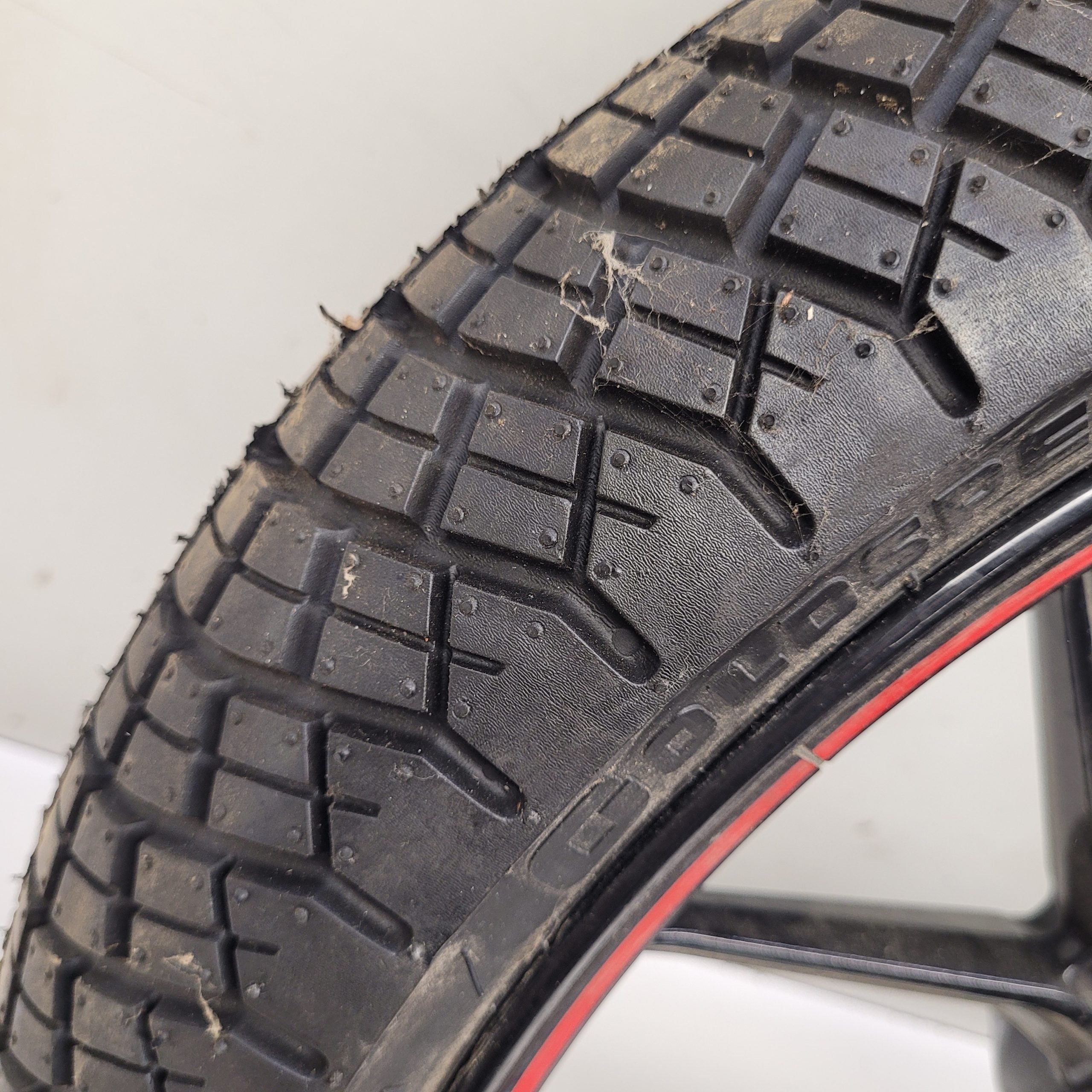 roue avant ktm 125 duke pneu neuf-3