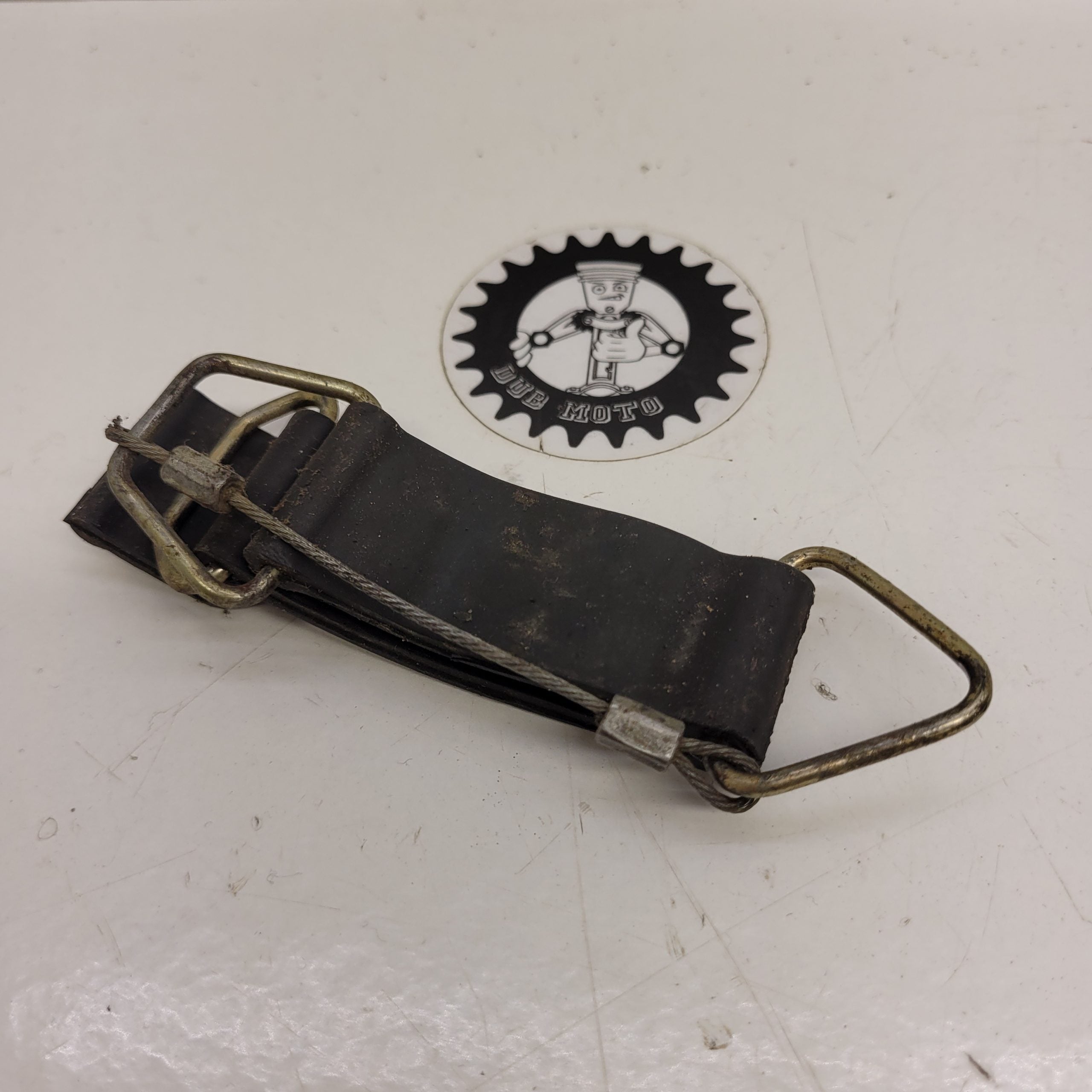 sangle réservoir honda 125 cr 1988