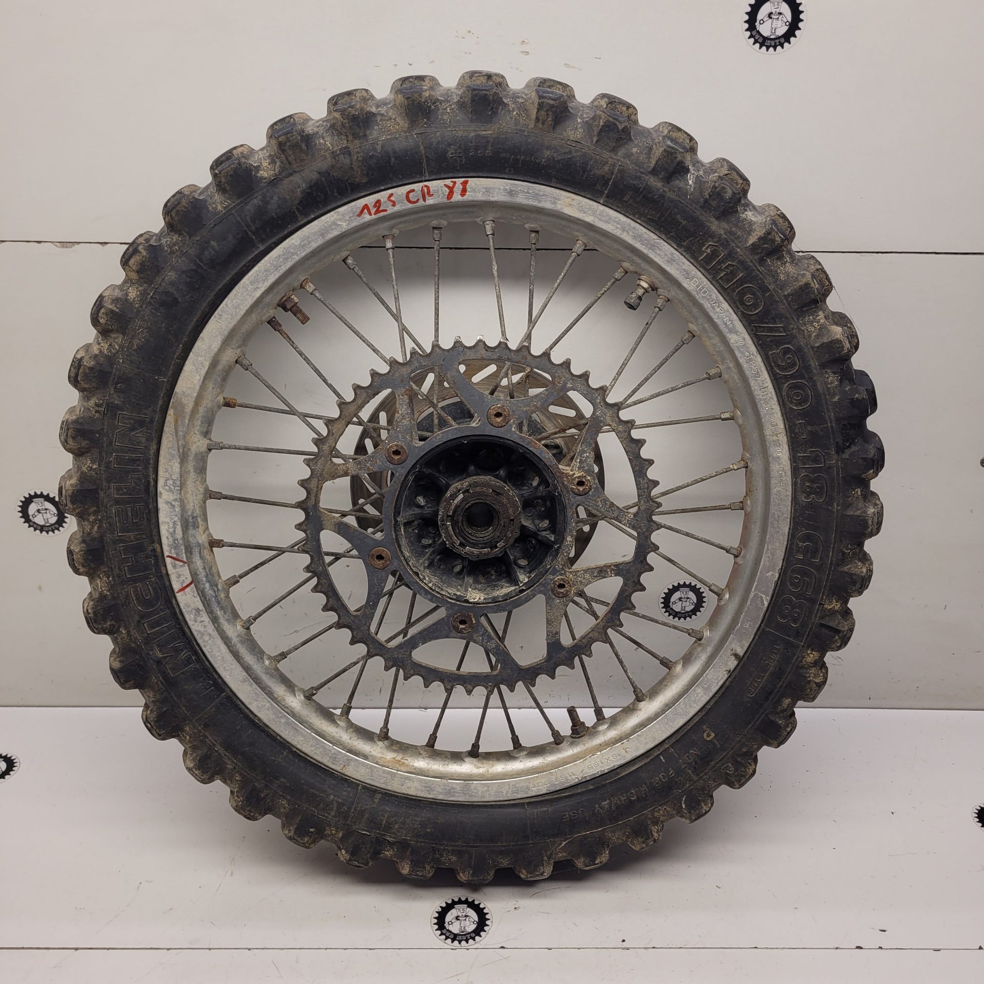 roue arrière en l'état honda 125 cr 1988-1