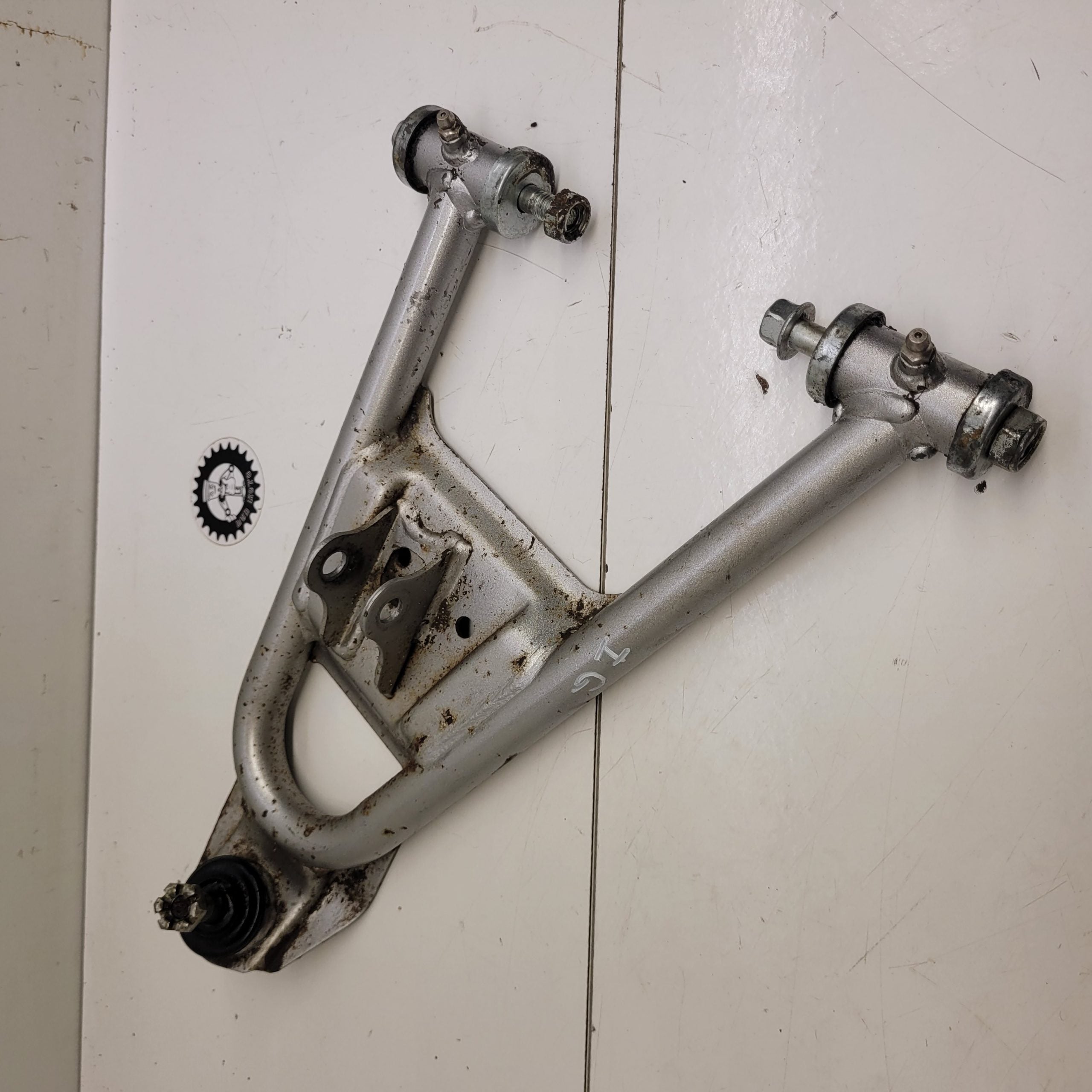 triangle inferieur gauche yamaha 250 raptor