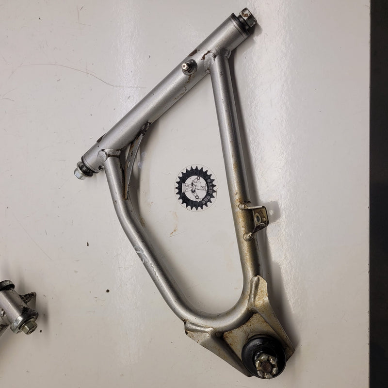 triangle supérieur droit yamaha 250 raptor-1