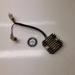 regulateur 34L yamaha 600 xt-1