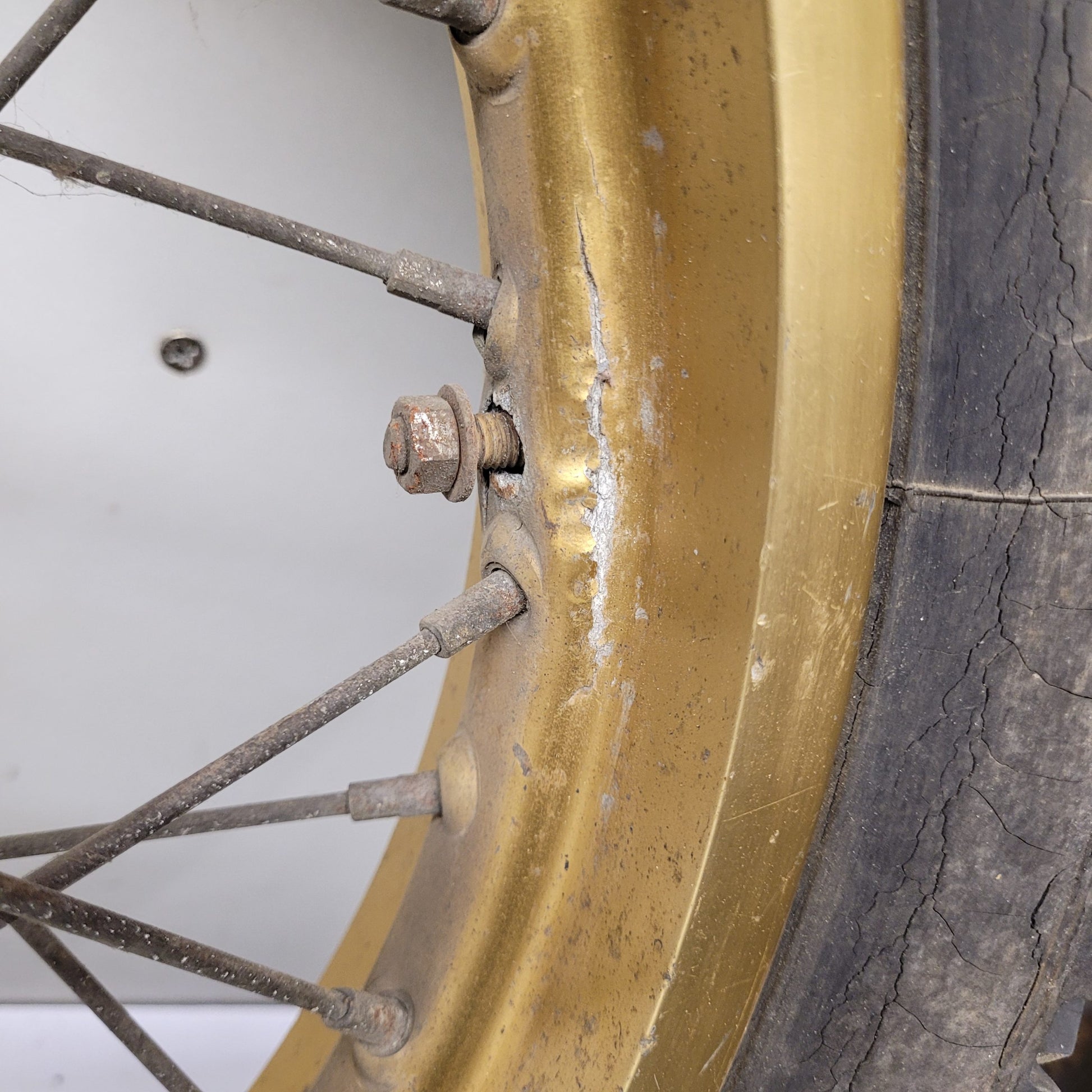 roue arrière en l'état yamaha 600 xt-3