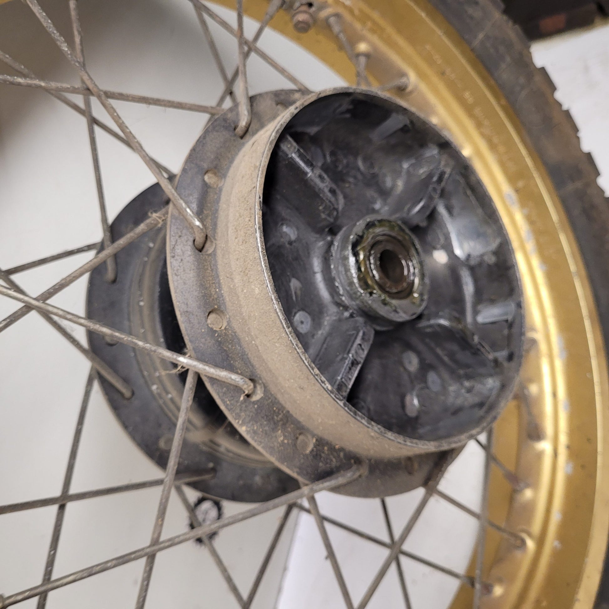 roue arrière en l'état yamaha 600 xt-4