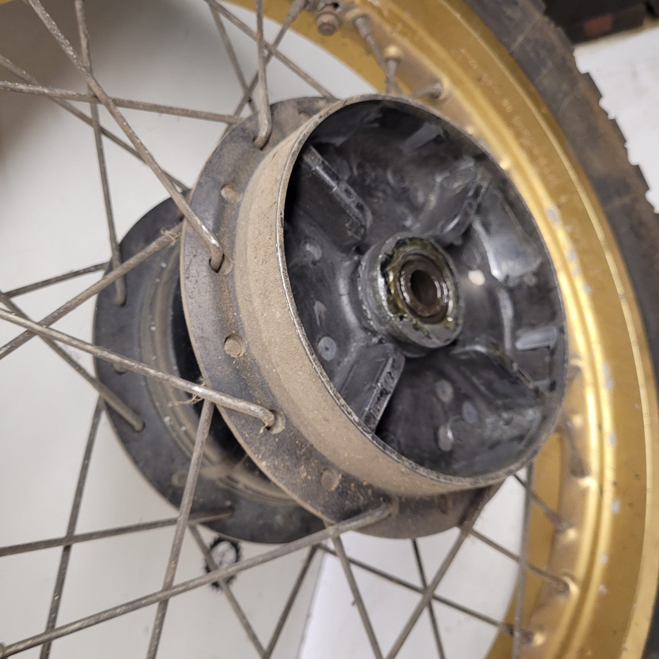 roue arrière en l'état yamaha 600 xt-4