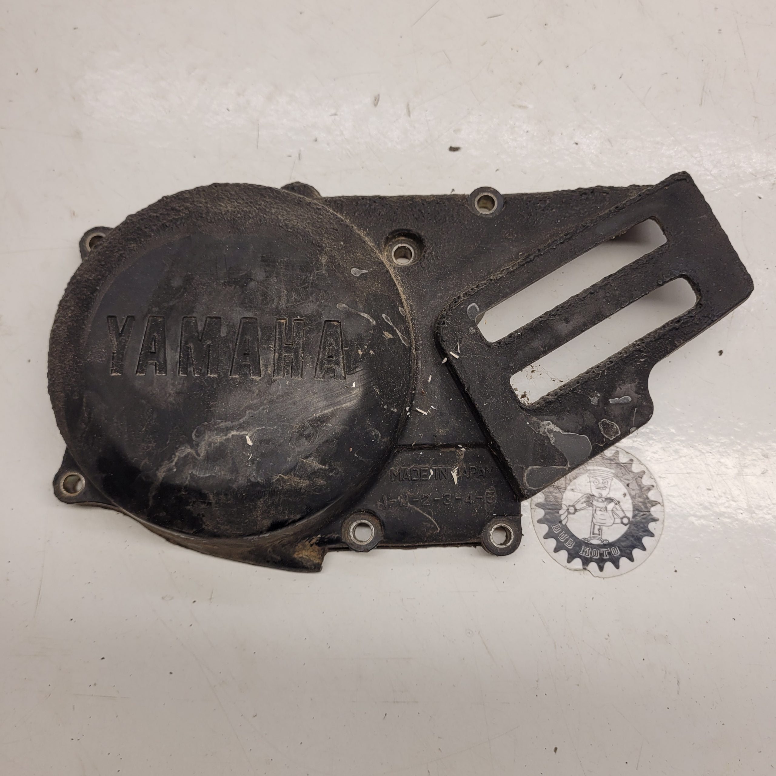 couvercle allumage en état yamaha 100 rt