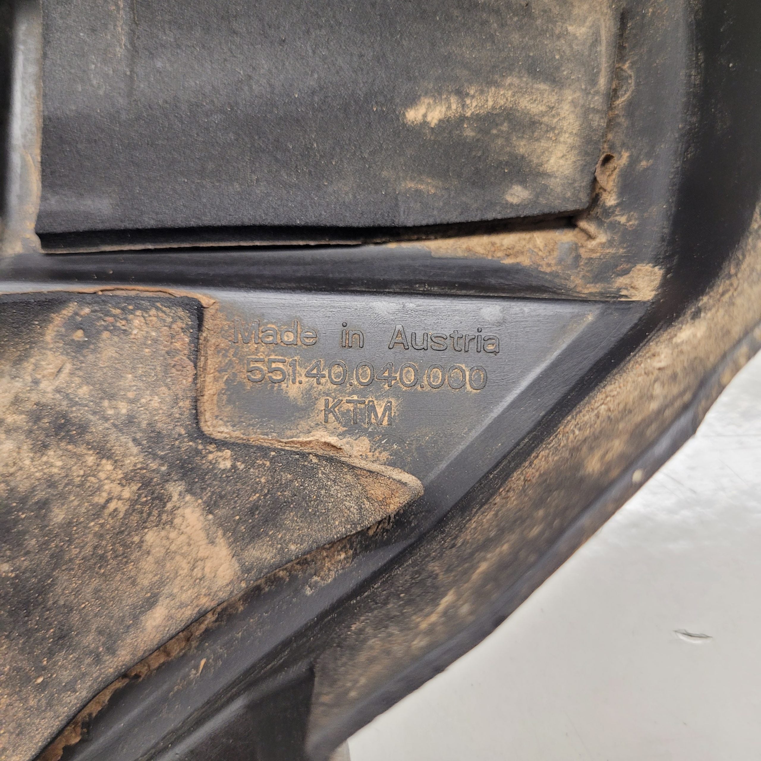couvercle allumage 551.40.040.000 husaberg 300 te 2012-3