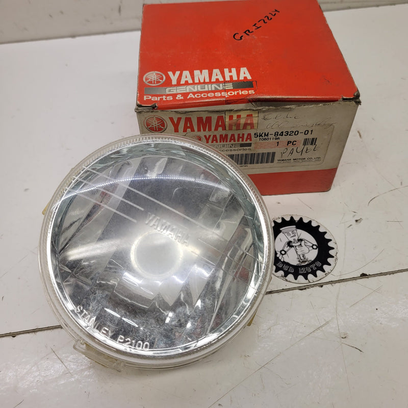 phare neuf 5KM-84320-01 yamaha 125 grizzly-1