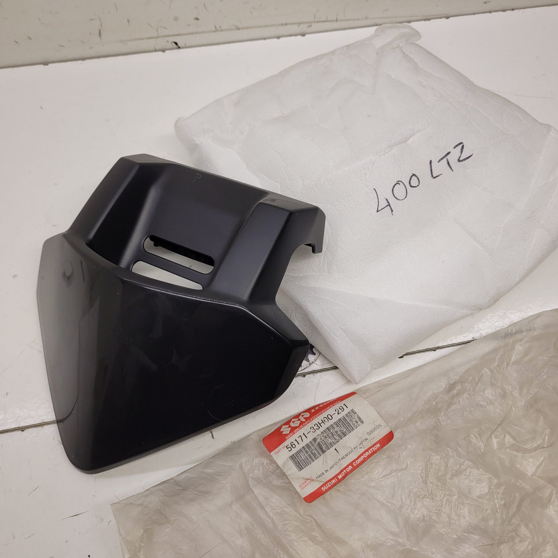 plastique neuf 56171-33H00-291suzuki 400 ltz-1