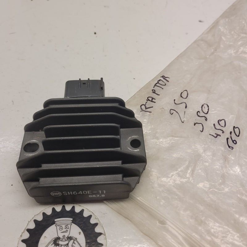 regulateur SH640E-11 neuf yamaha 250 350 raptor-1