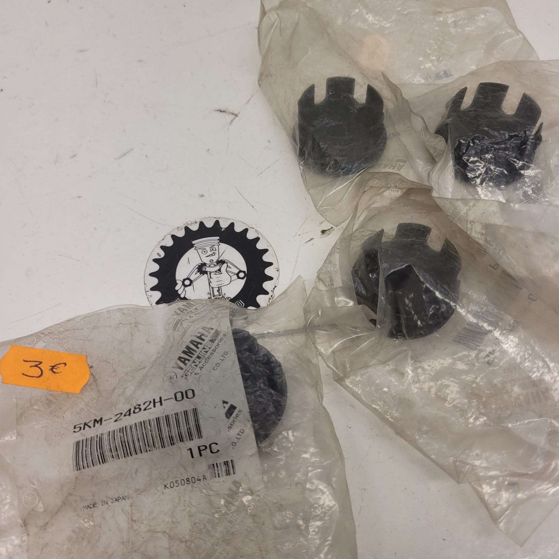capuchon neuf x4 5KM-2482H-00 yamaha-1