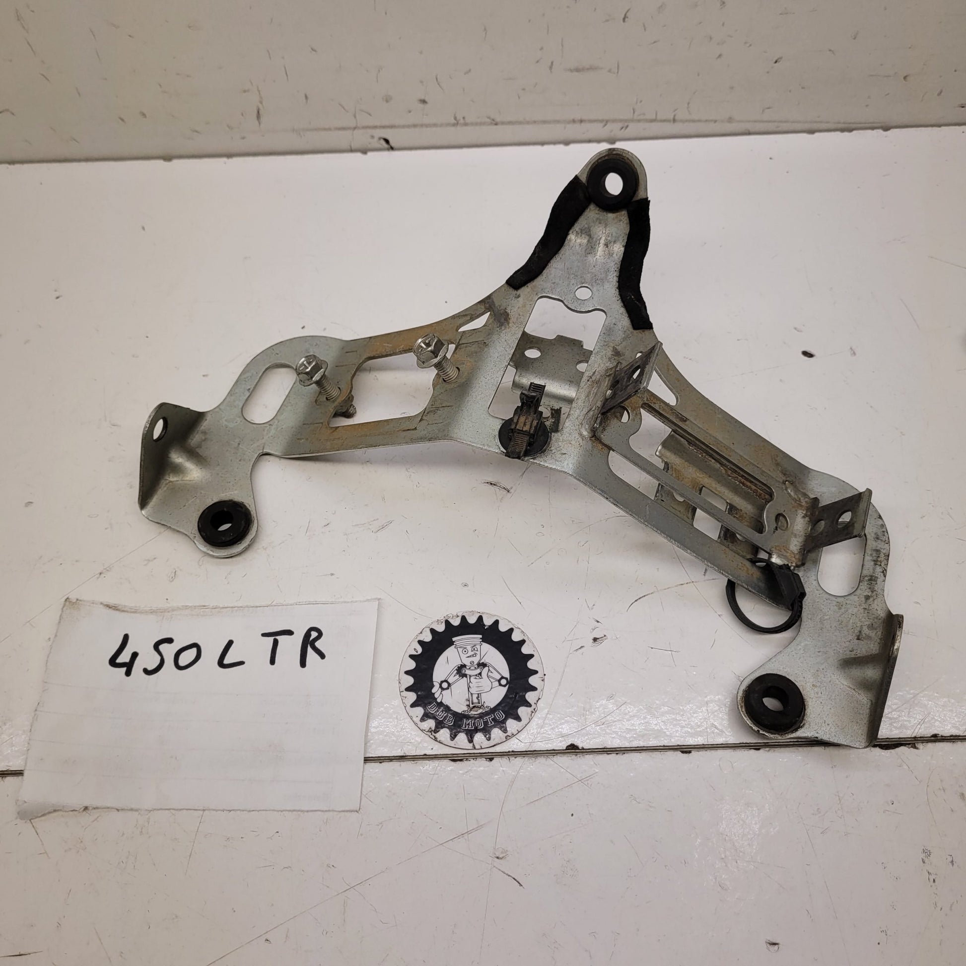 support suzuki 450 ltr-1