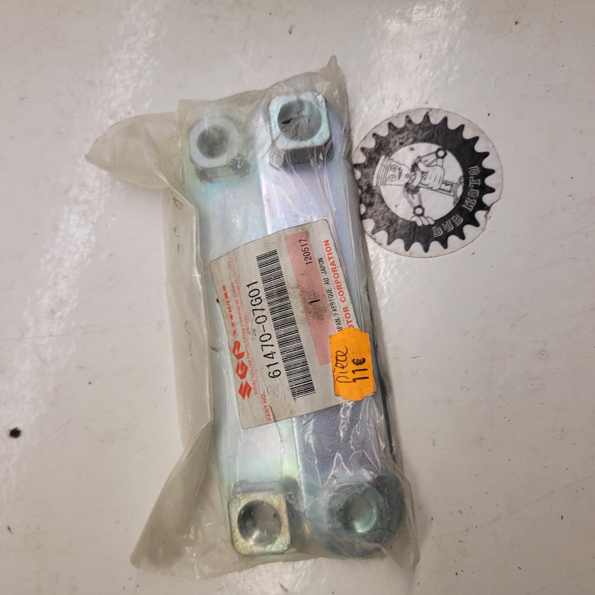 fiaxtion moyeux arriere 61470-07G01 suzuki 400 ltz-1