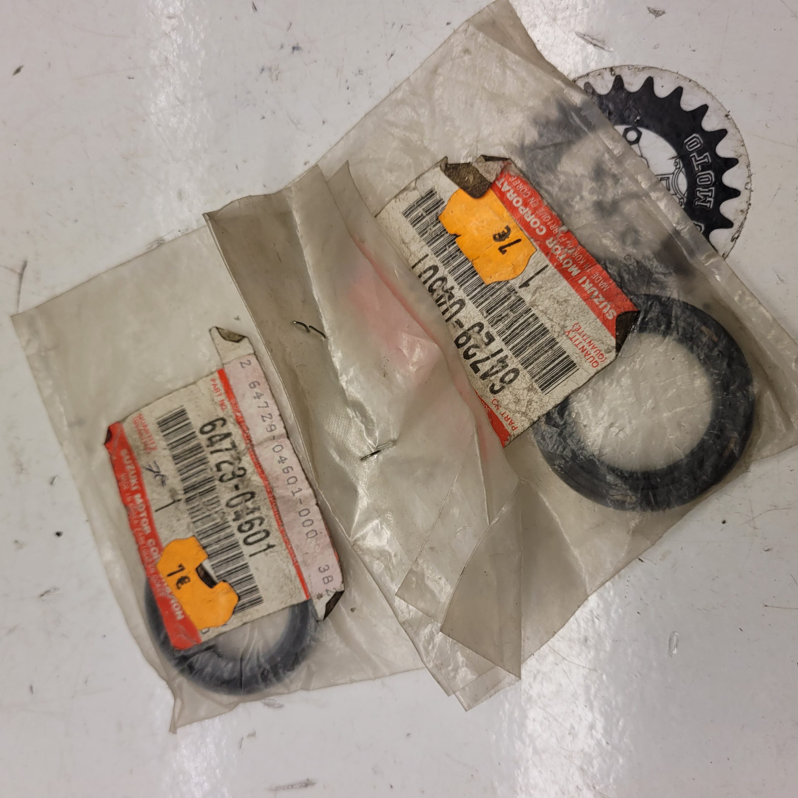 joint 64723-04601 x2 suzuki 50 quad