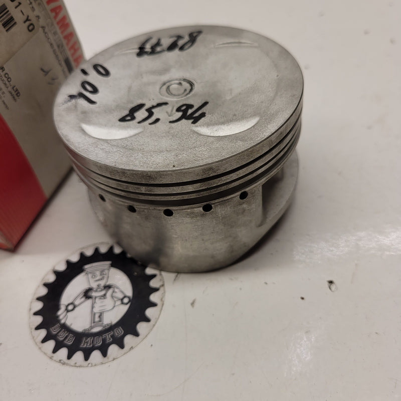 piston neuf yamaha 350 xt 55v-11631-01-Y0-2