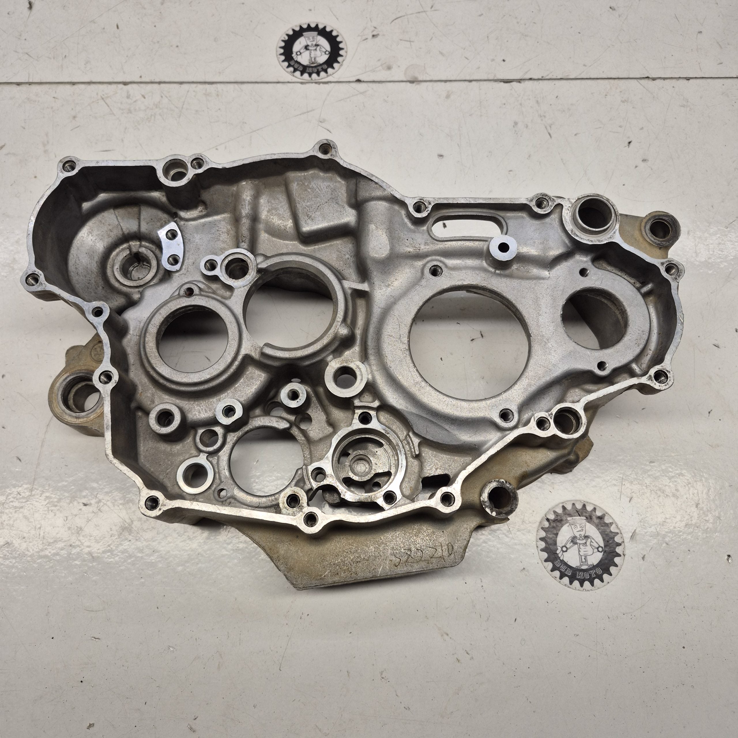 carter moteur droit suzuki 400 ltz
