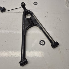 triangle inferieur gauche suzuki 450 ltr-1