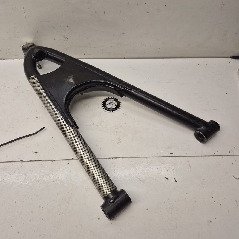 triangle inferieur gauche suzuki 450 ltr-2