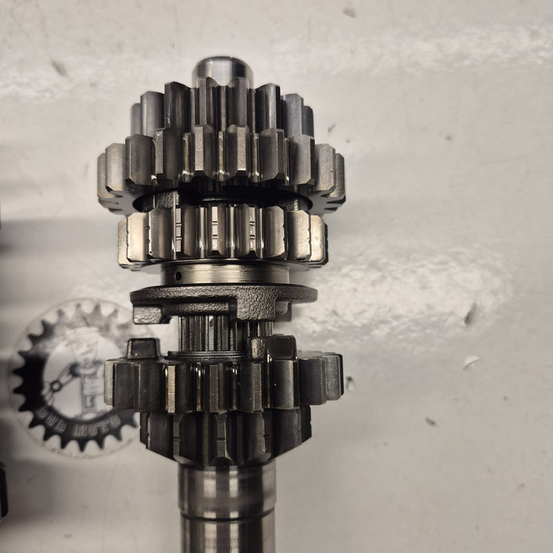 boite de vitesse pignons marquer suzuki 450 ltr-3