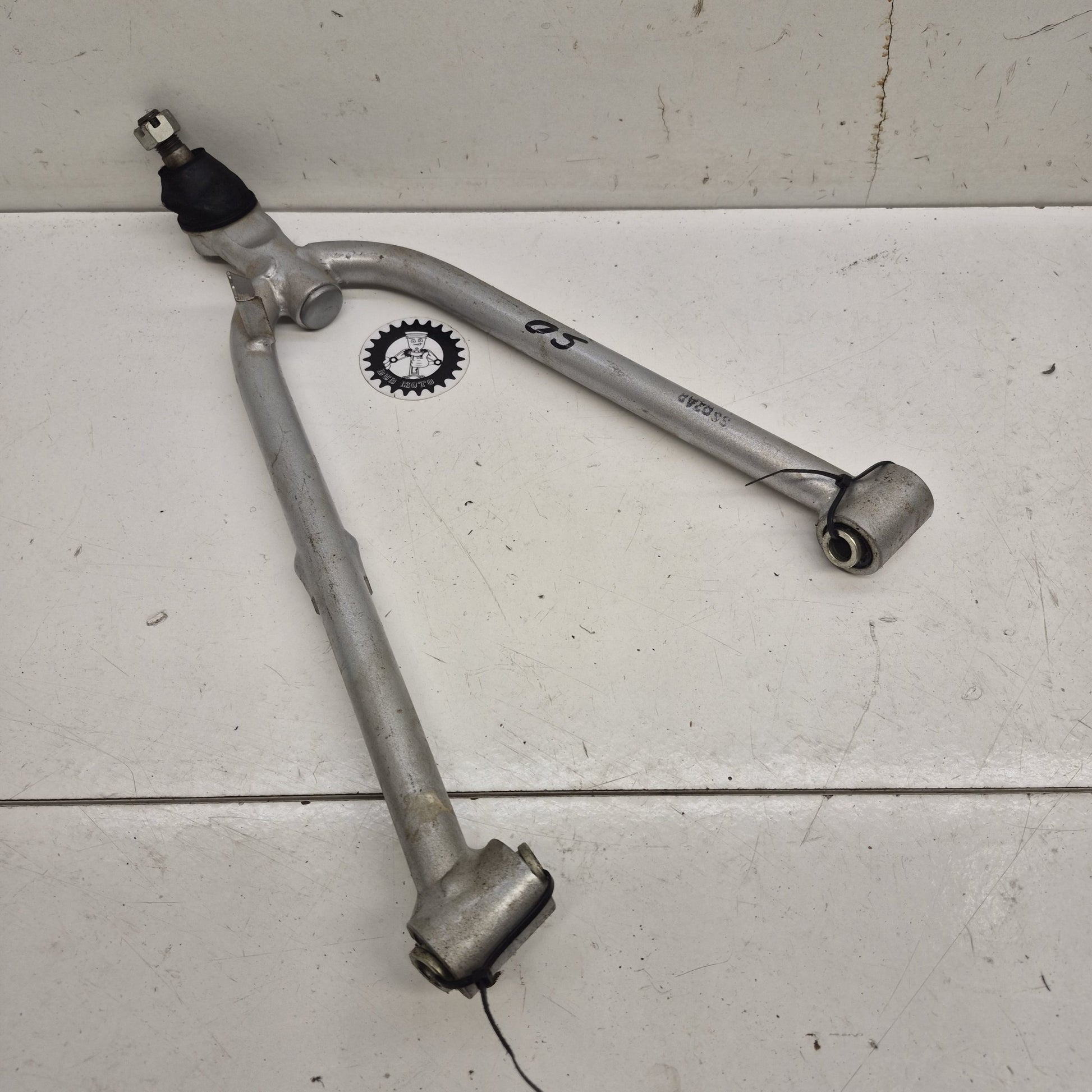 triangle superieur droit honda 450 trx-1
