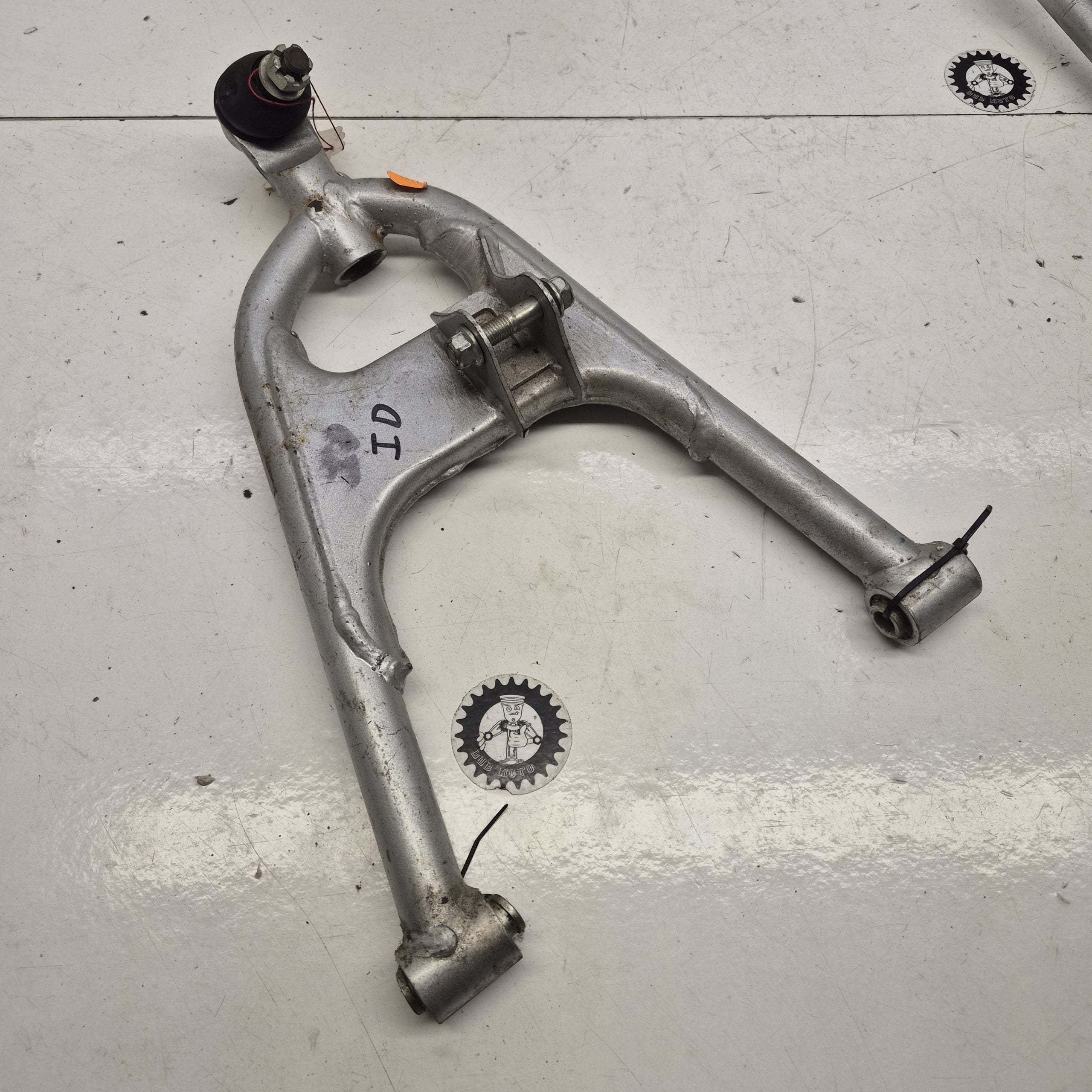 triangle inferieur droit honda 450 trx