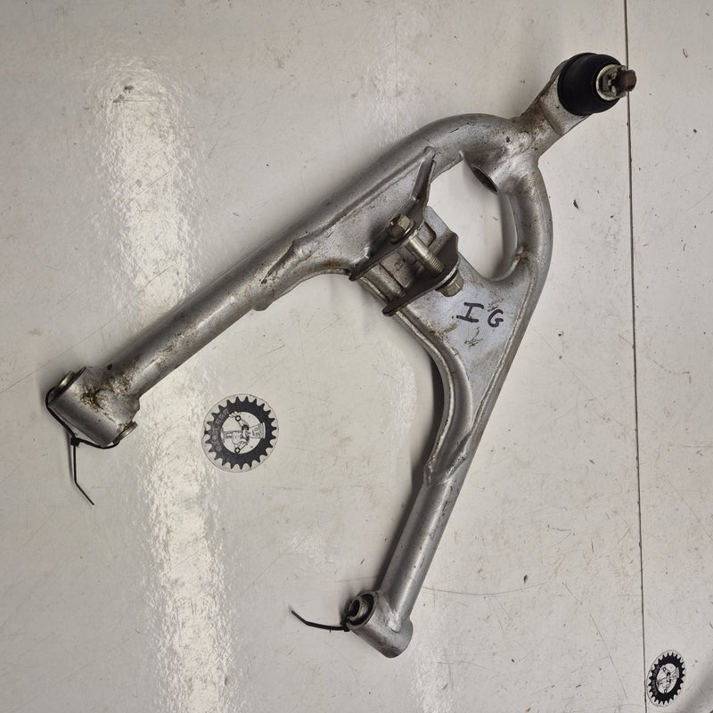 triangle inferieur gauche honda 450 trx-1