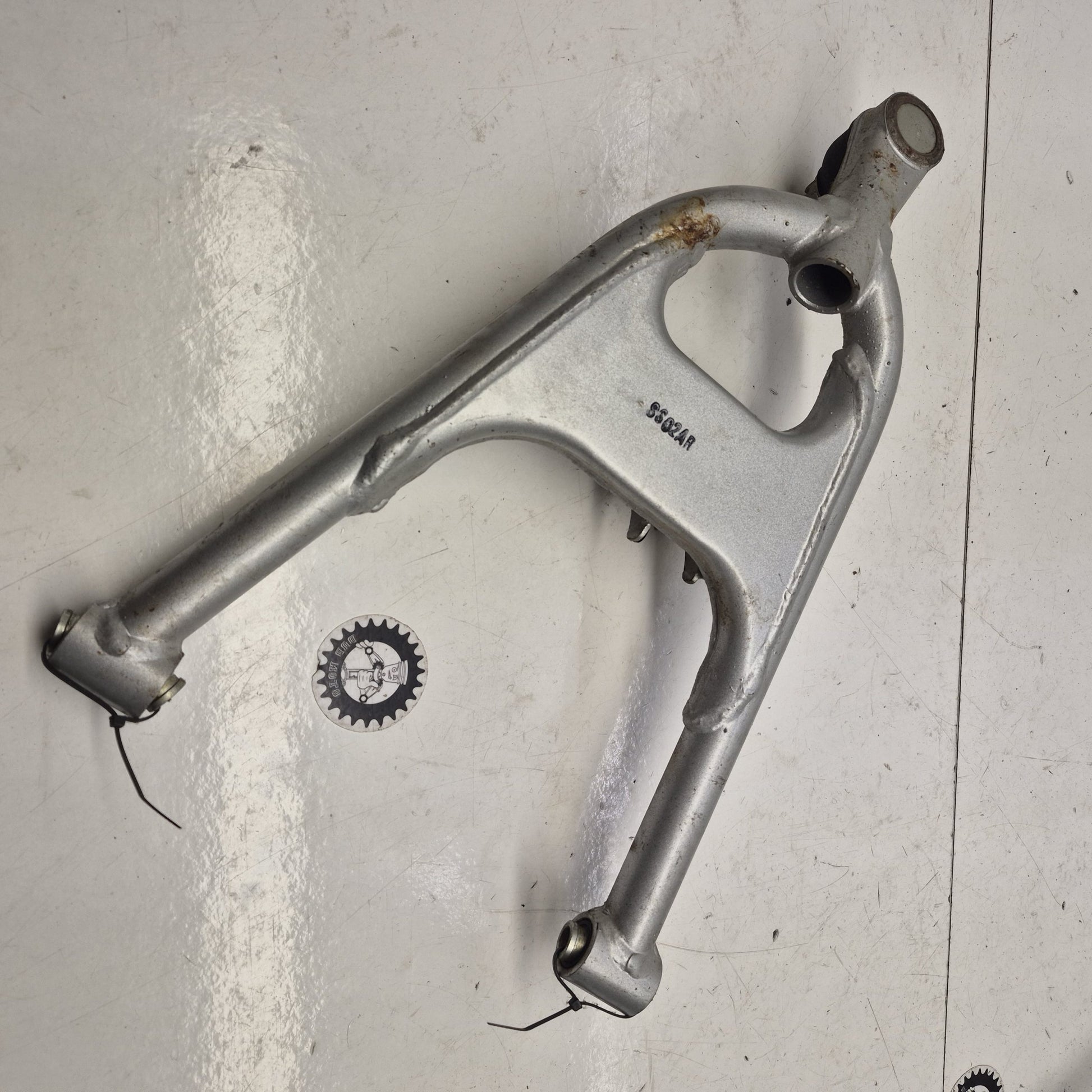 triangle inferieur gauche honda 450 trx-2