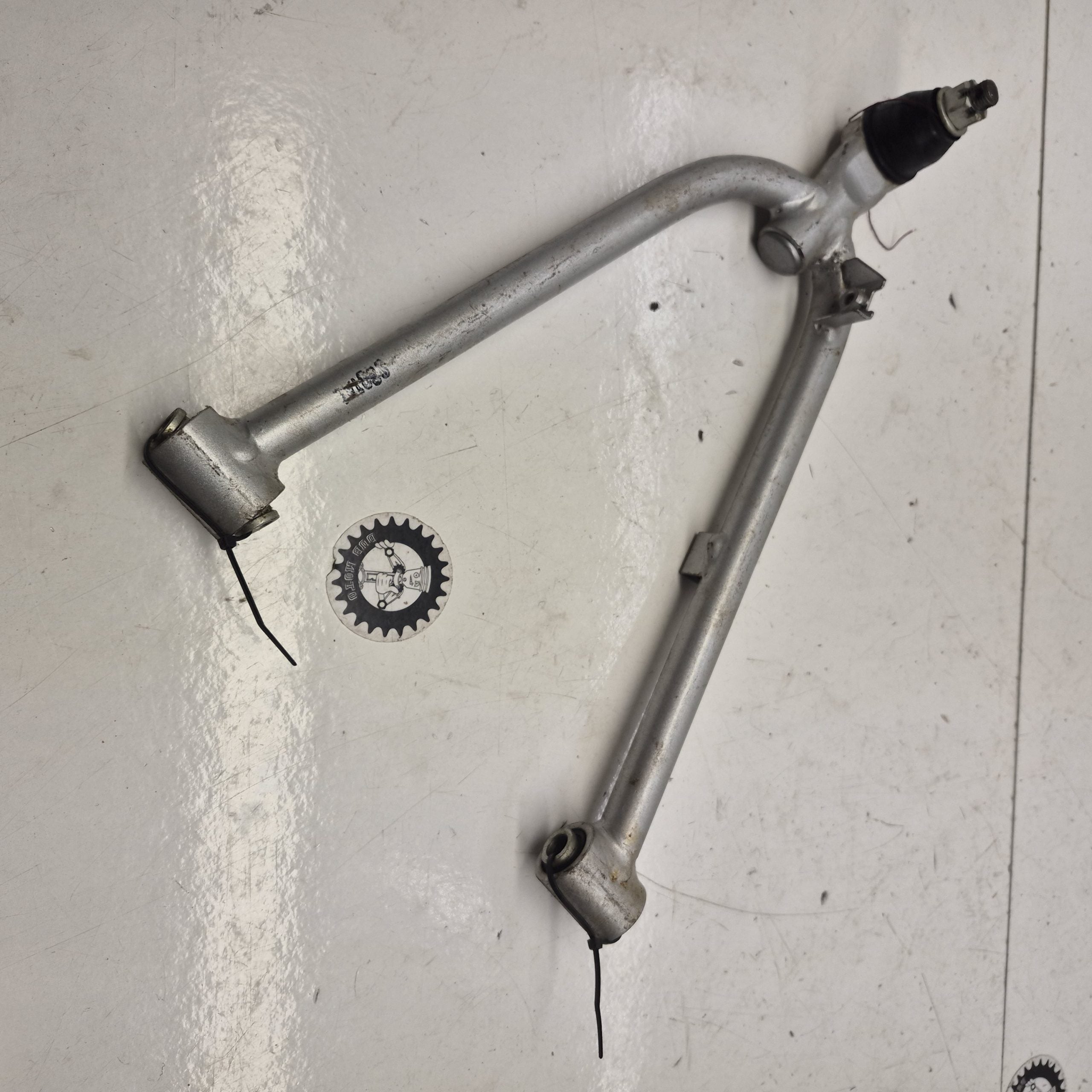 triangle superieur gauche honda 450 trx