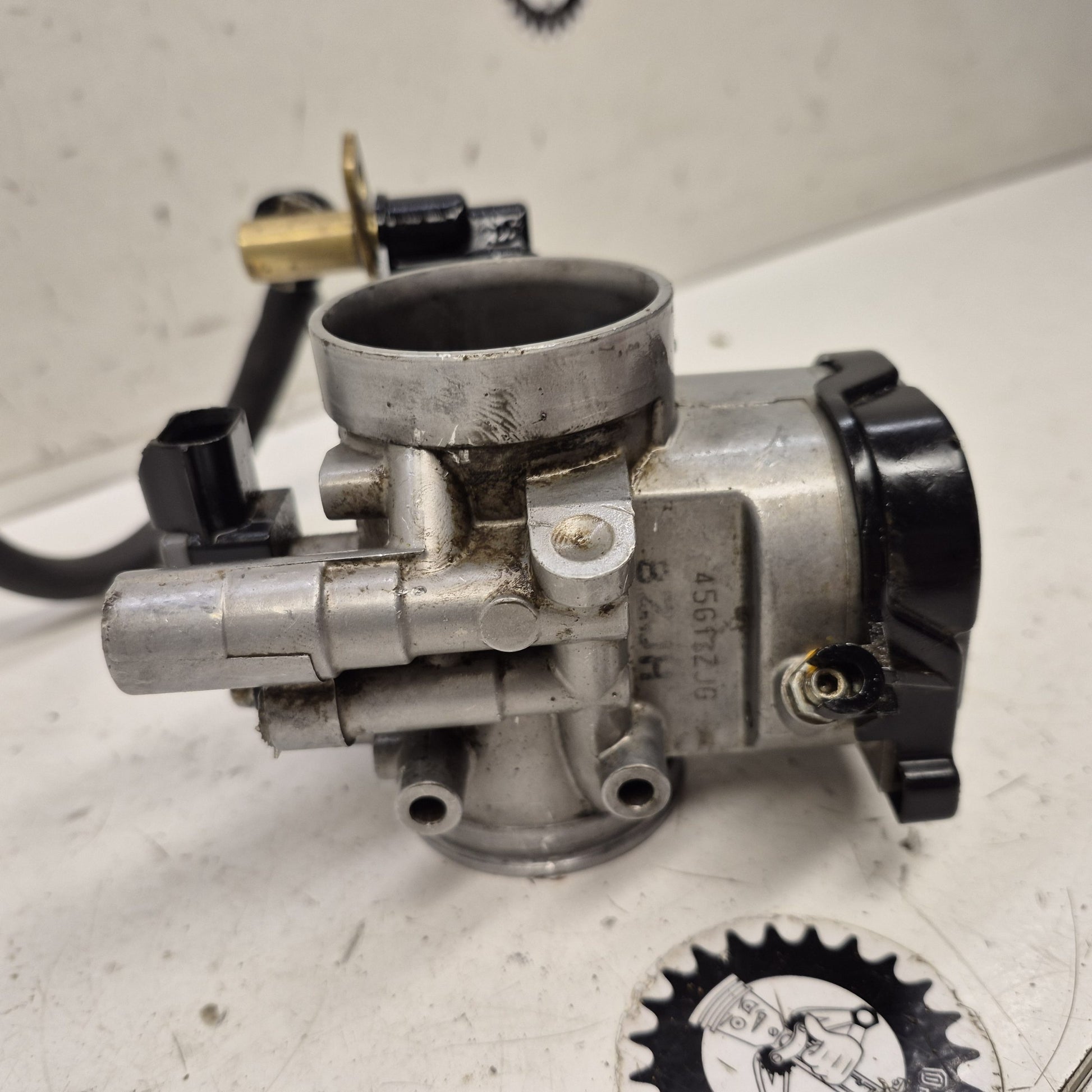 Boitier d'injection suzuki 450 ltr-2