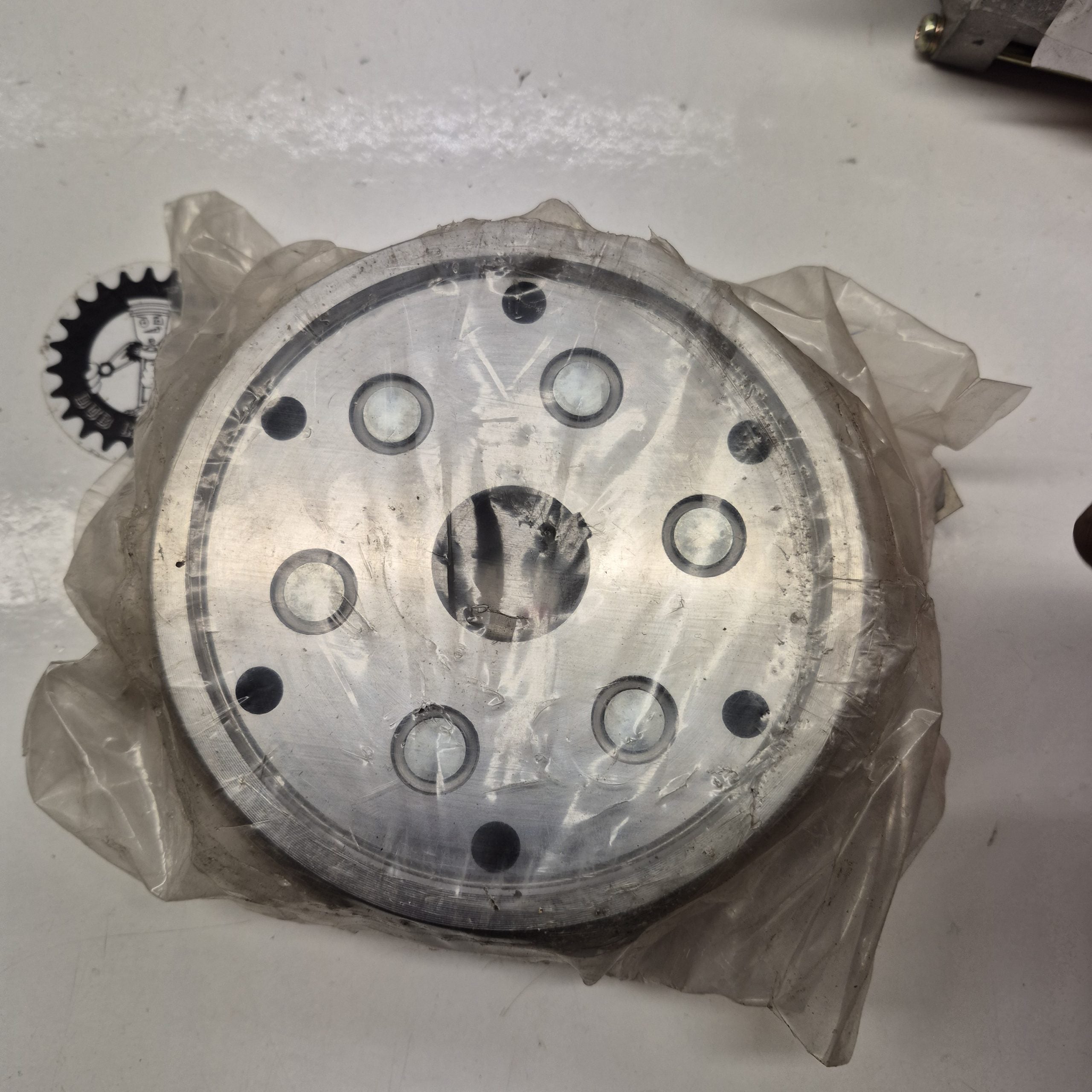 volant magnetique neuf kymco 500 550 mxu 31110-LKA8-E00
