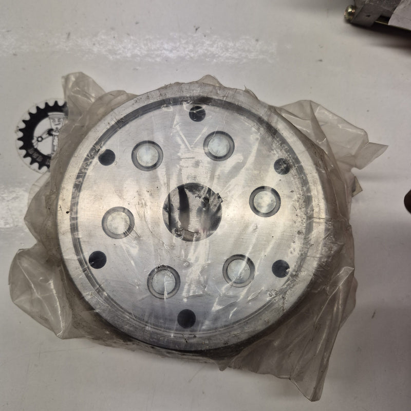 volant magnetique neuf kymco 500 550 mxu 31110-LKA8-E00-1