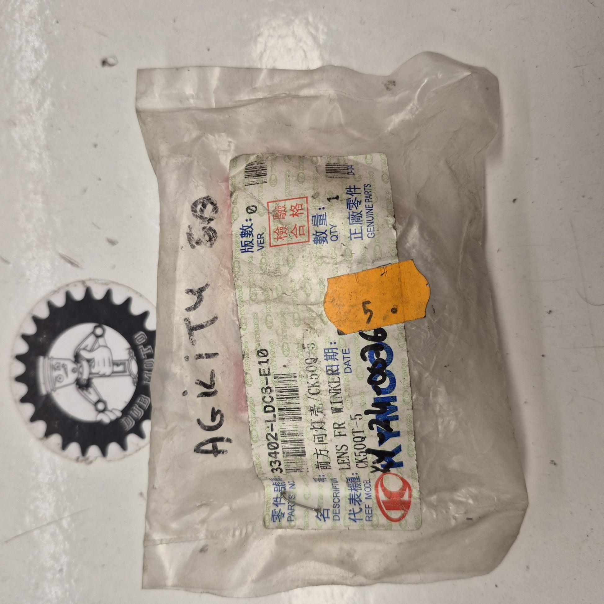 cabochon de clignotant avant droit neuf kymco 50 agility 33402-ldc8-e10-1