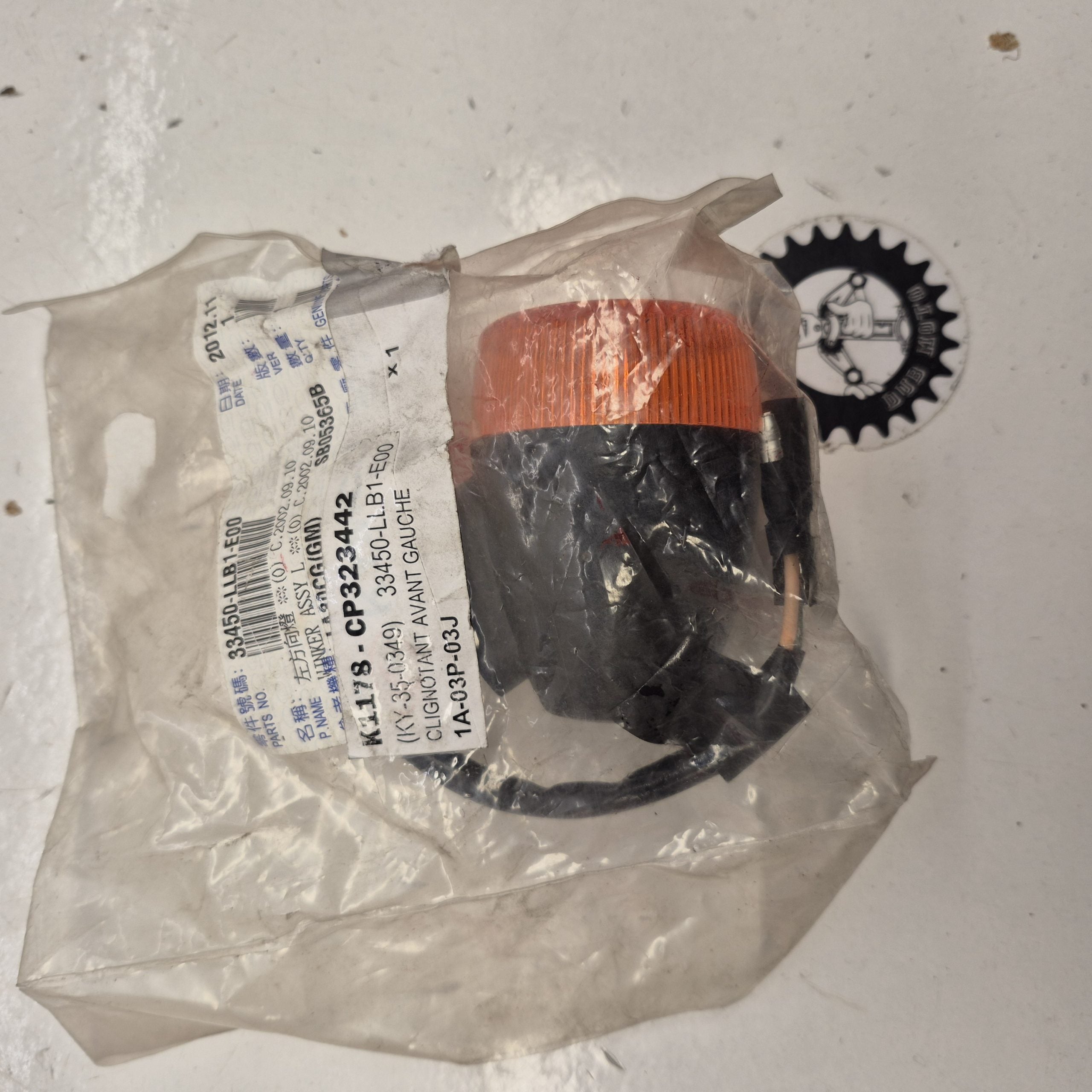 clignotant avant gauche neuf kymco 50 150 mxer 33450-LLB1-E00