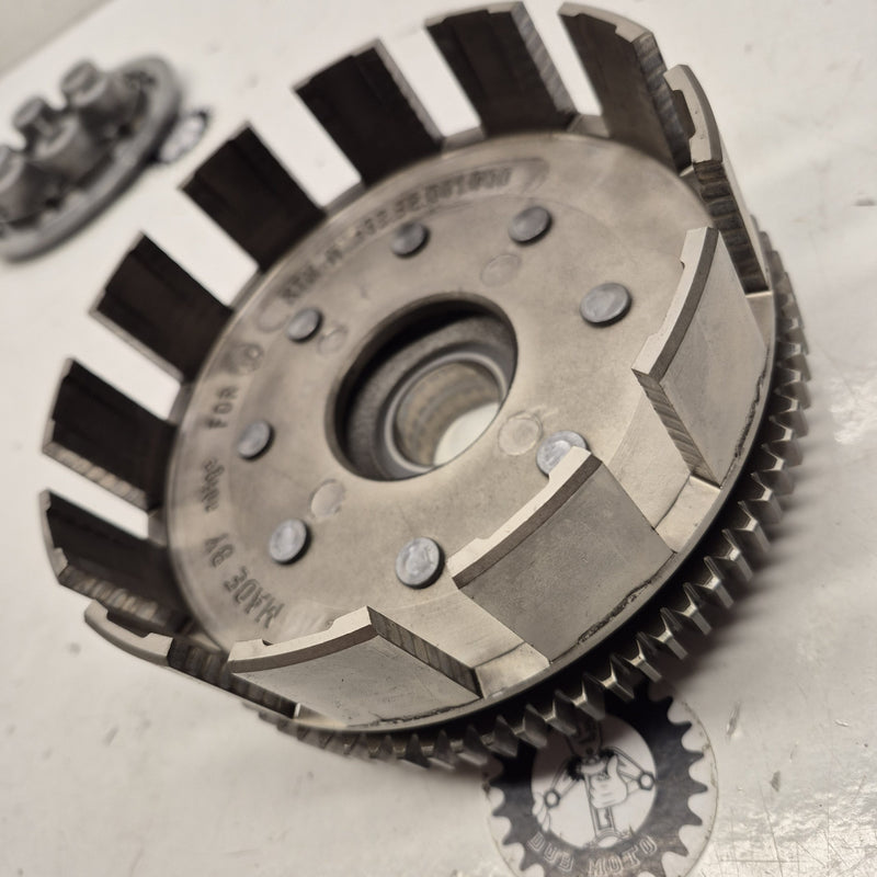 cloche embrayage ktm 400 lc4 1997 58332001000-2