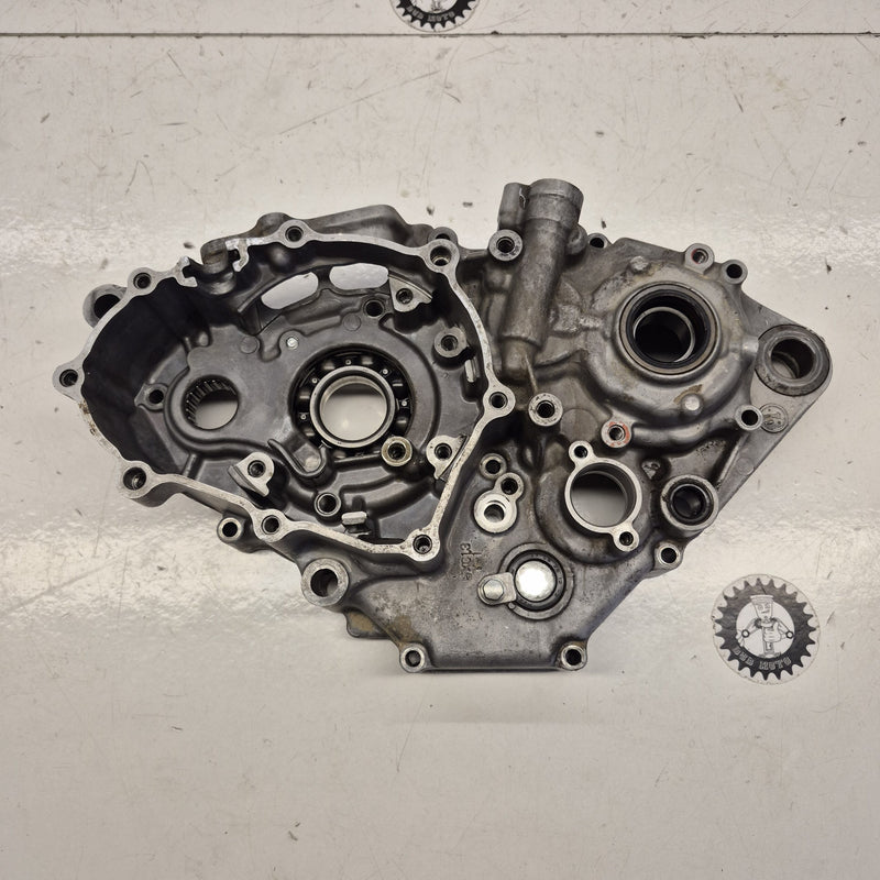 carter moteur en l'état yamaha 250 yzf 2009-3