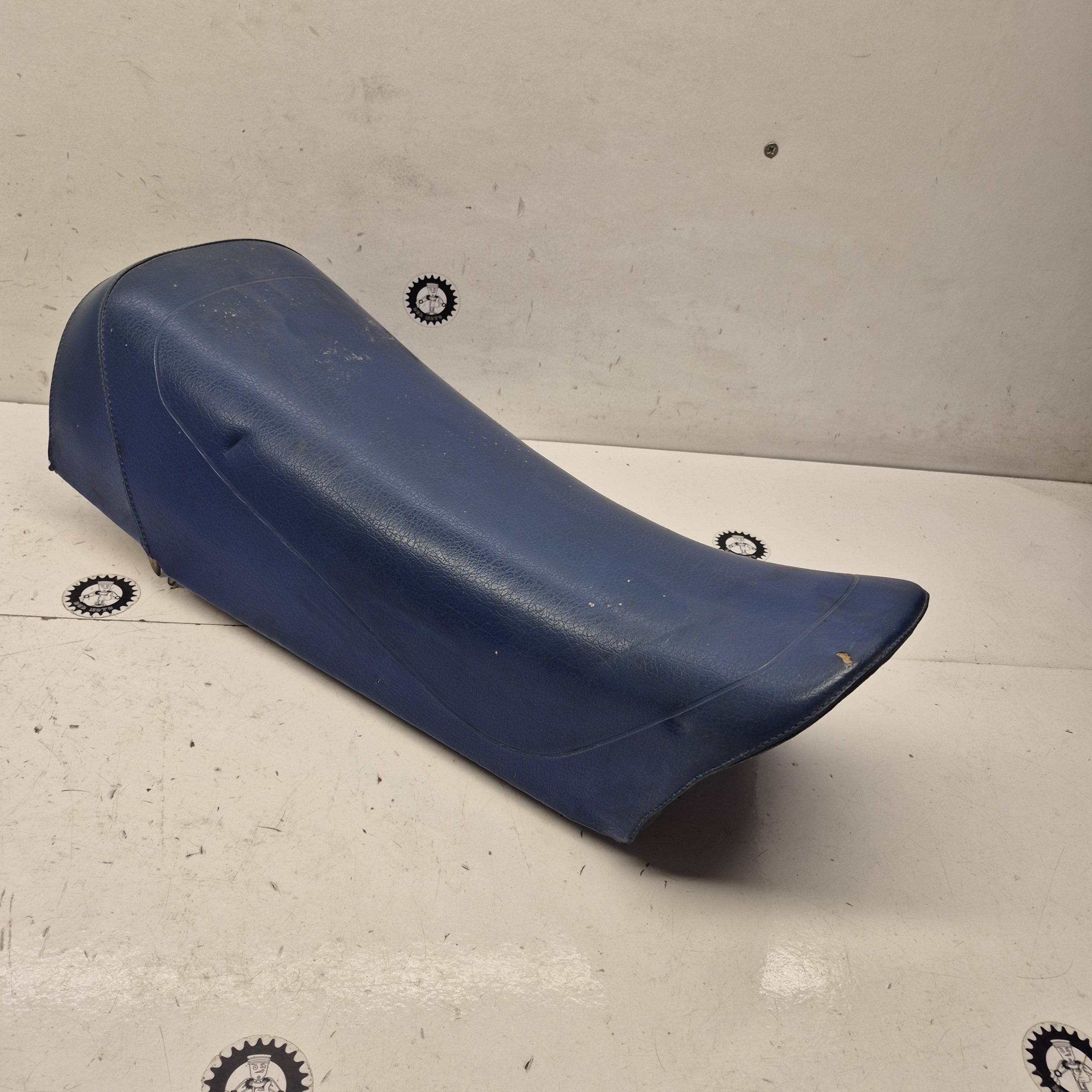 selle ktm 250 gs 1985 avec fissure