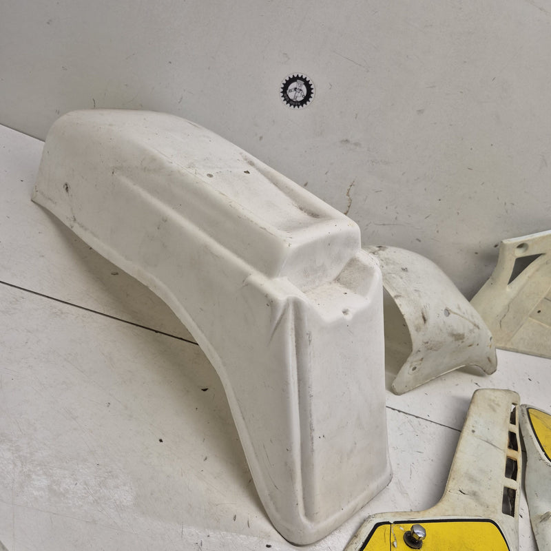 plastique ktm 250 gs 1985-5