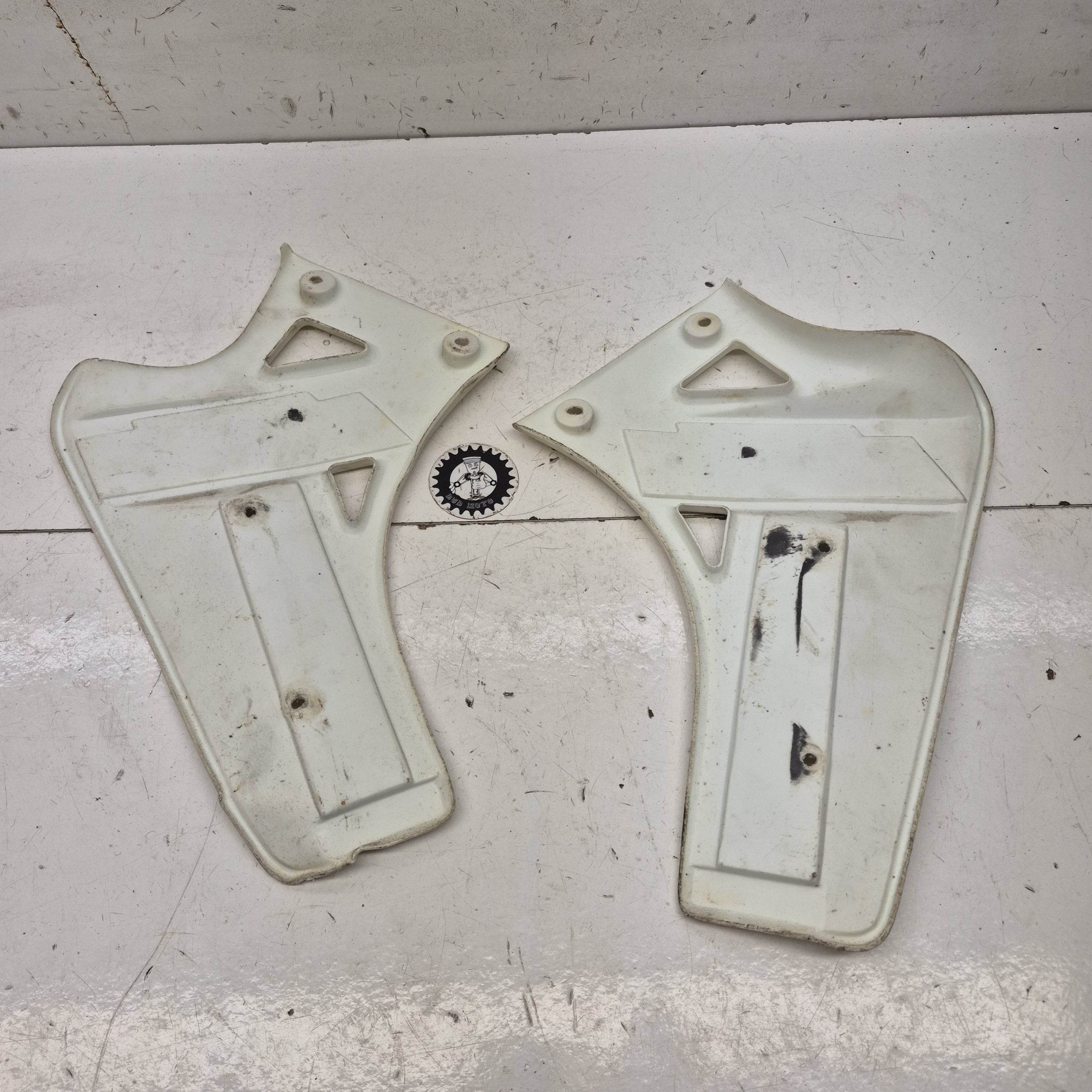 plastique ktm 250 gs 1985