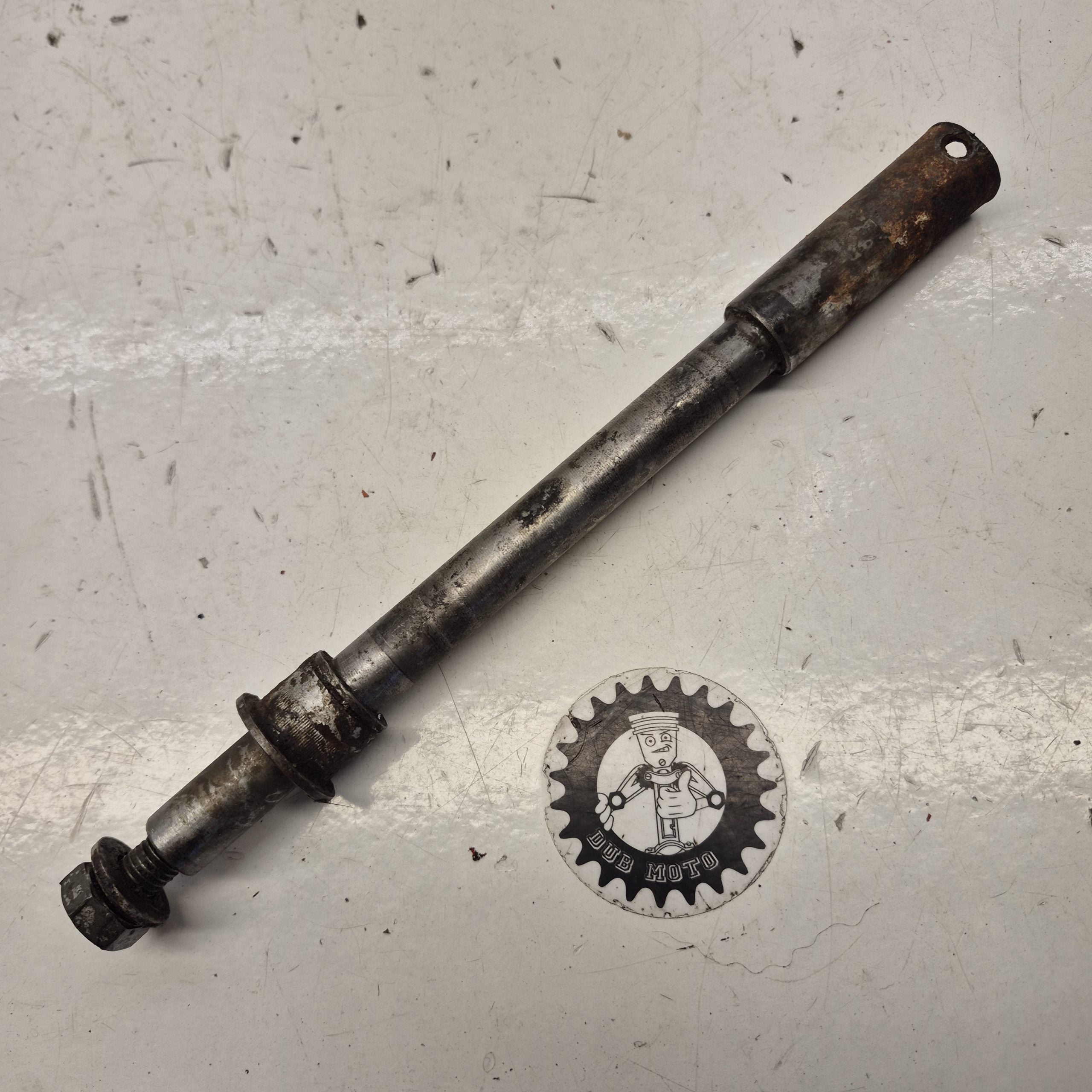 axe roue avant ktm 250 gs 1985