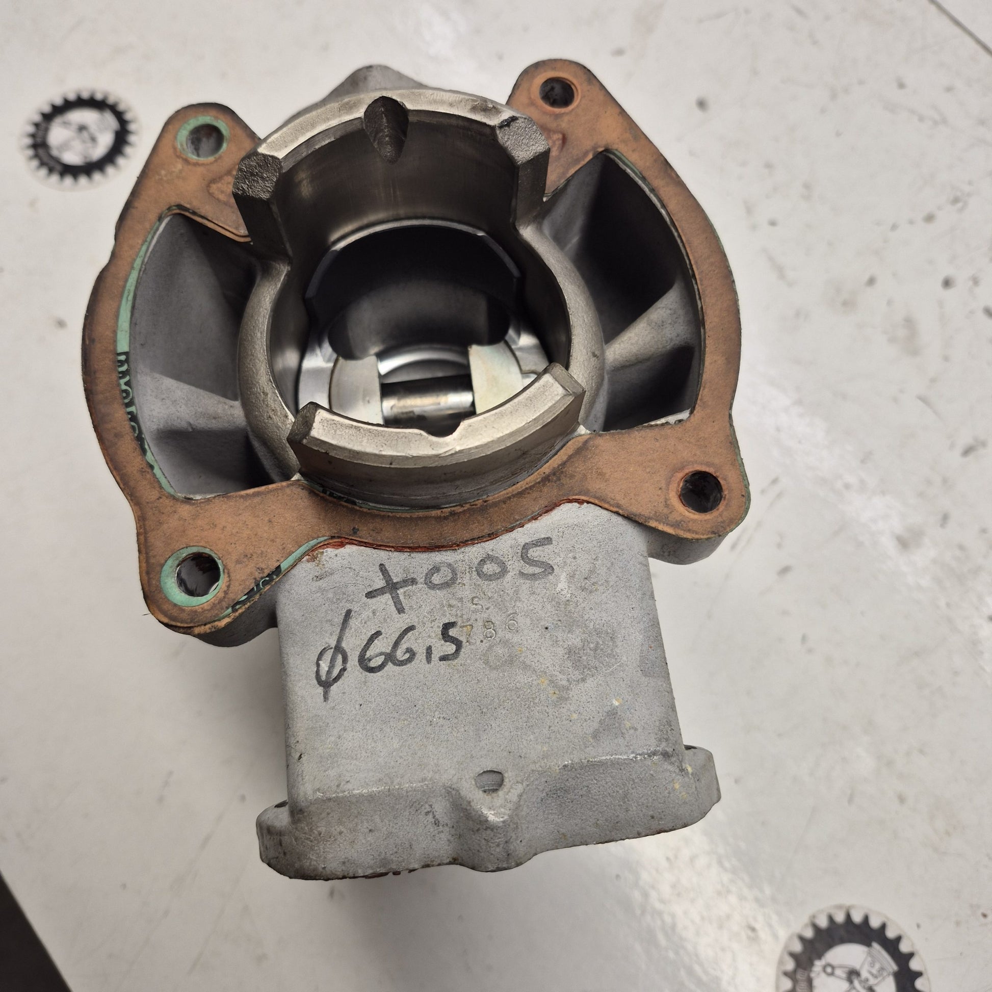 cylindre piston ktm 250 gs 1985 54430005000-10