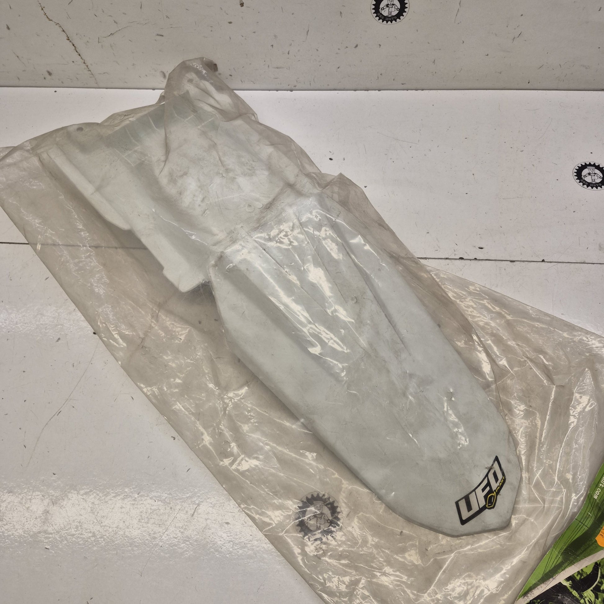 garde boue arriere husqvarna 250 te-1