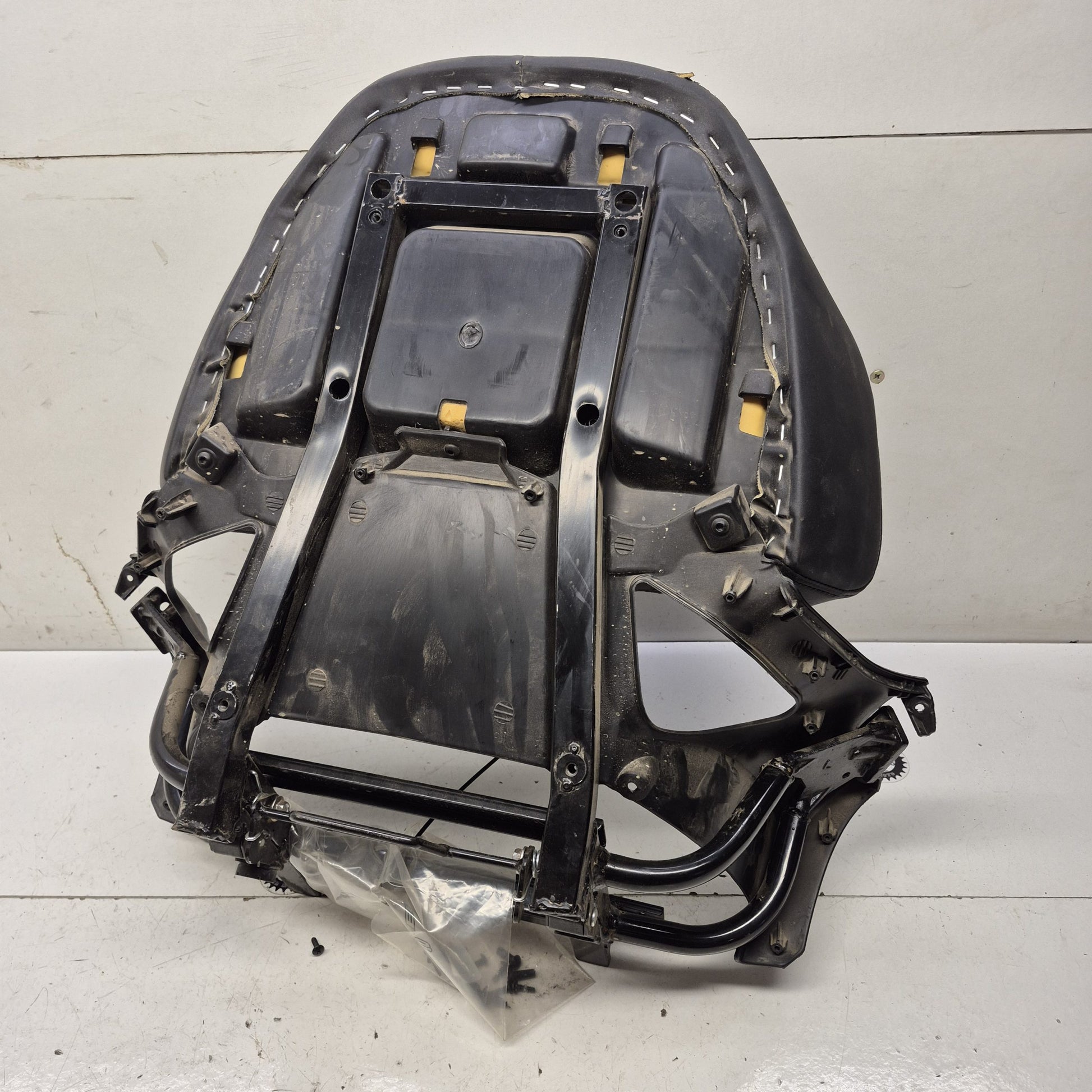 dosseret cf moto-3