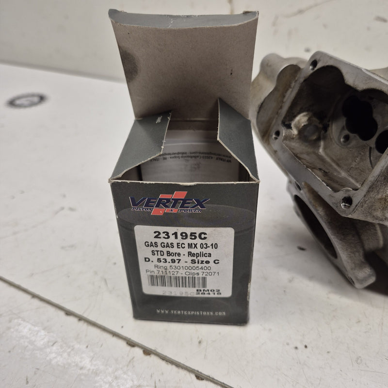 cylindre, piston neuf gasgas 125 ec 2004-3