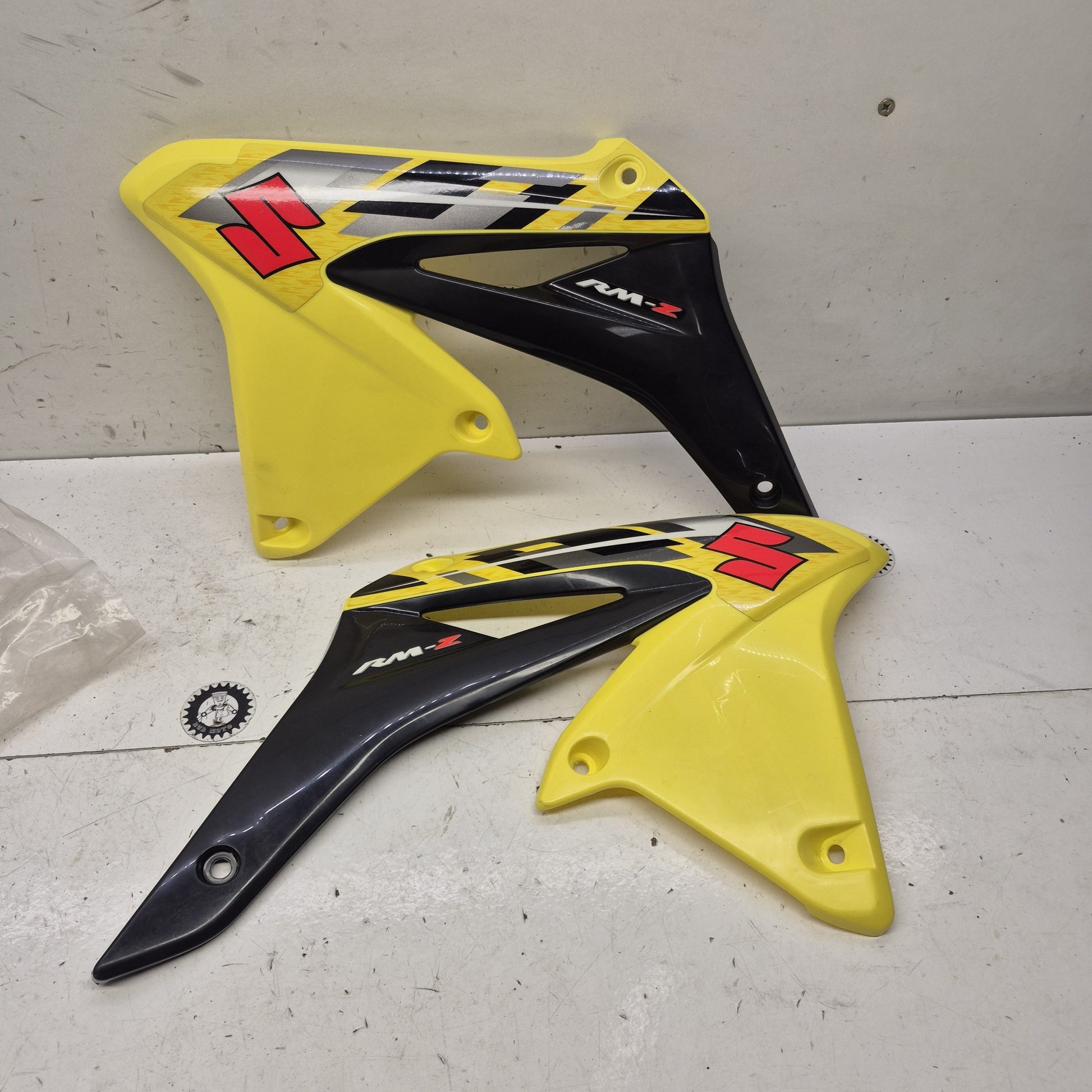 plastique neuf suzuki rmz 49H0-1