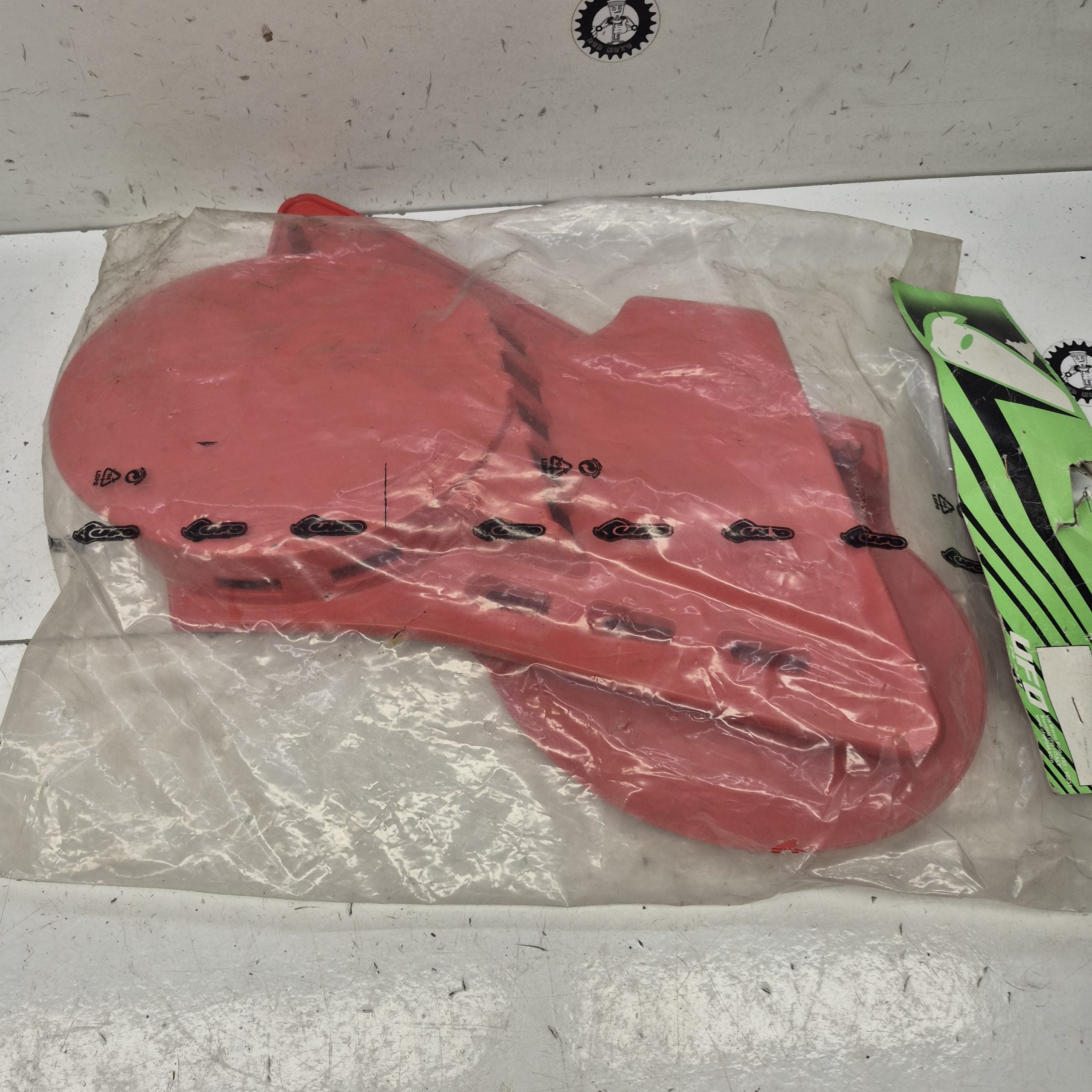plaque lateral fantic 125