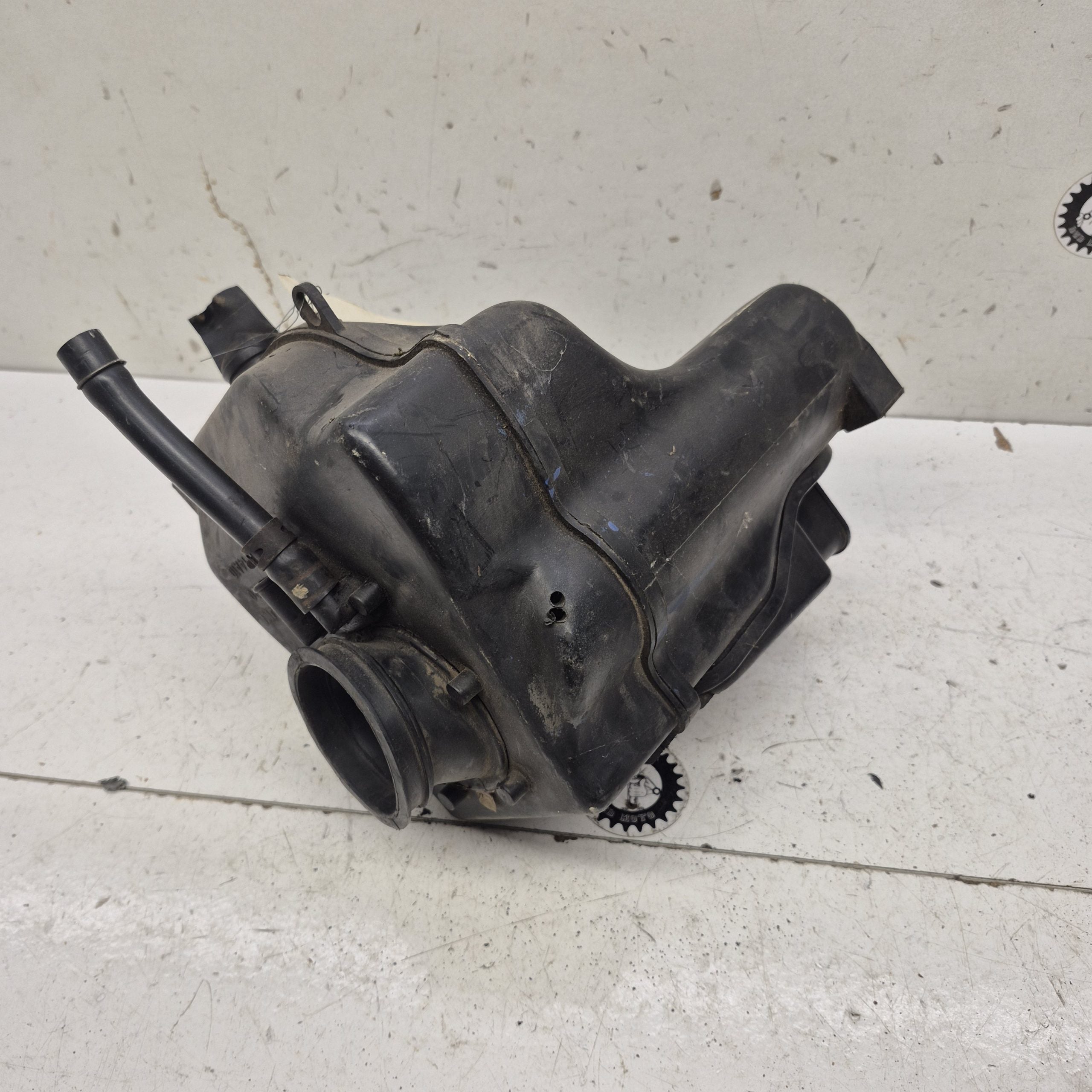 boite a air suzuki 600 dr 13741-14A00