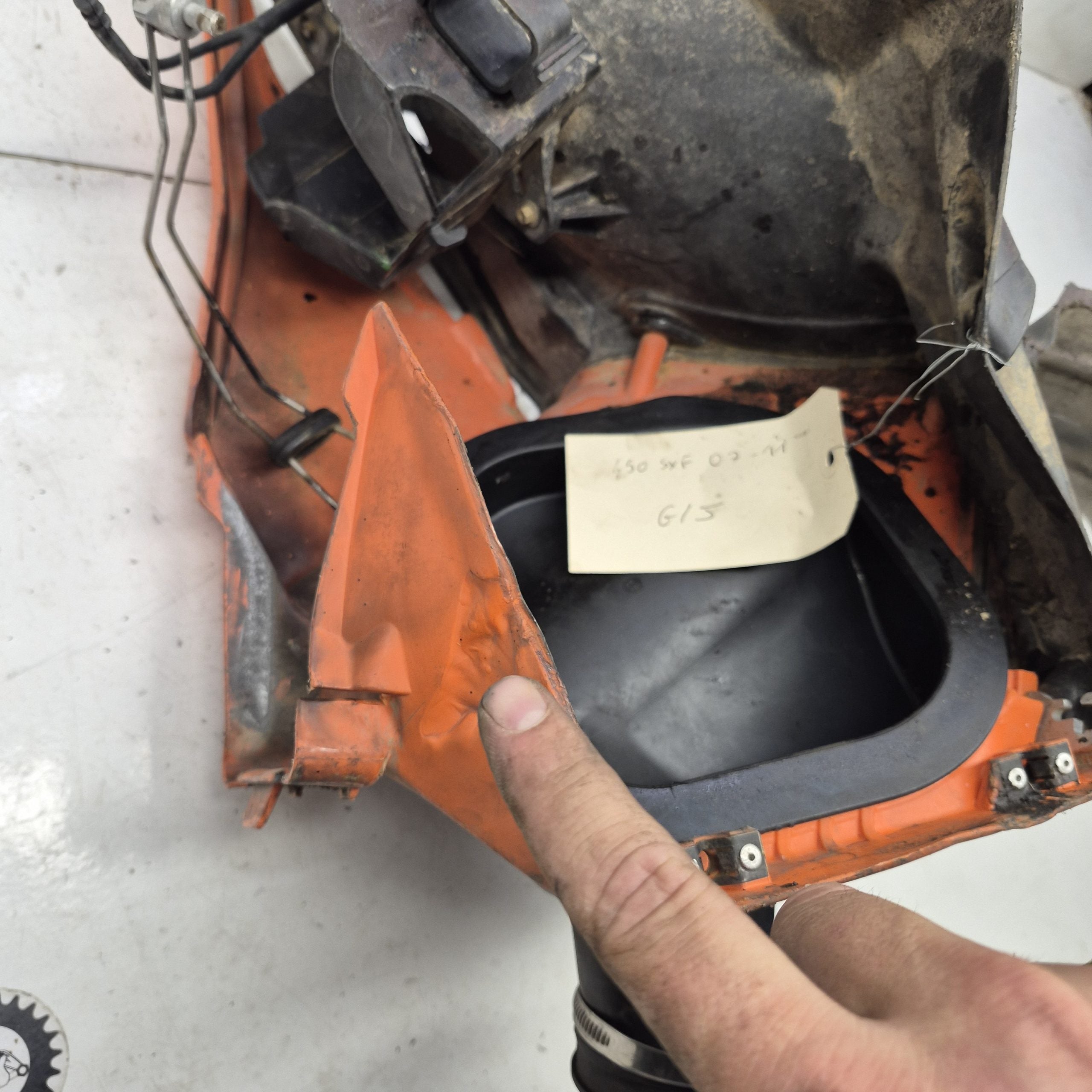 boite a air en l'état ktm 450 sxf 2007-5