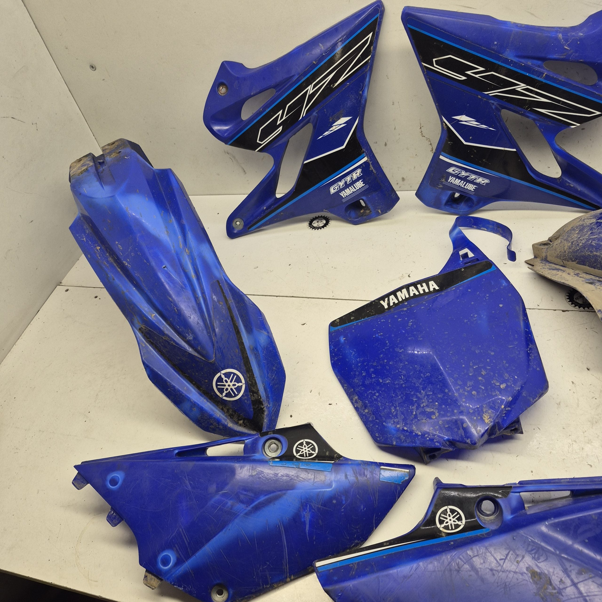 kit plastique adapter yamaha 250 yz 2004