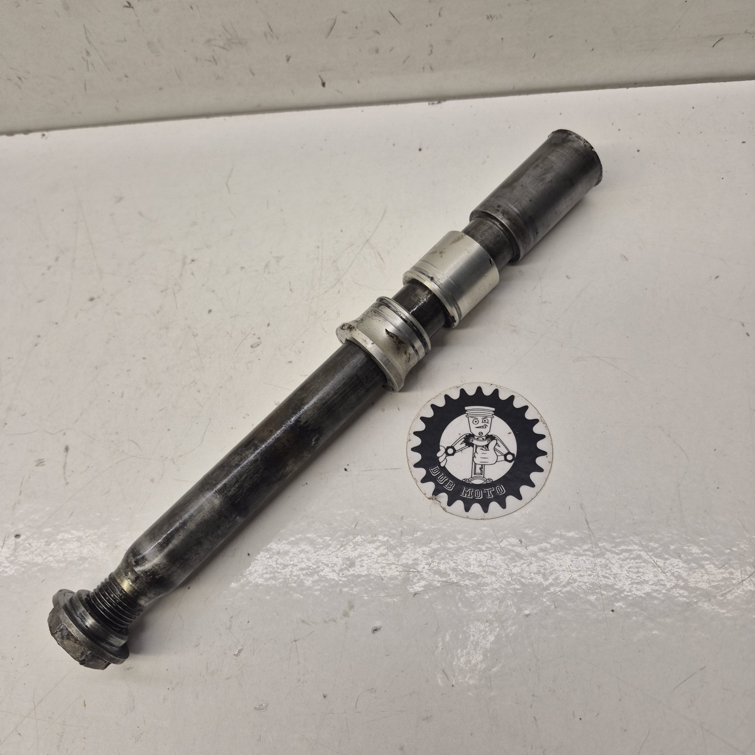 axe roue avant yamaha 250 yz 2004